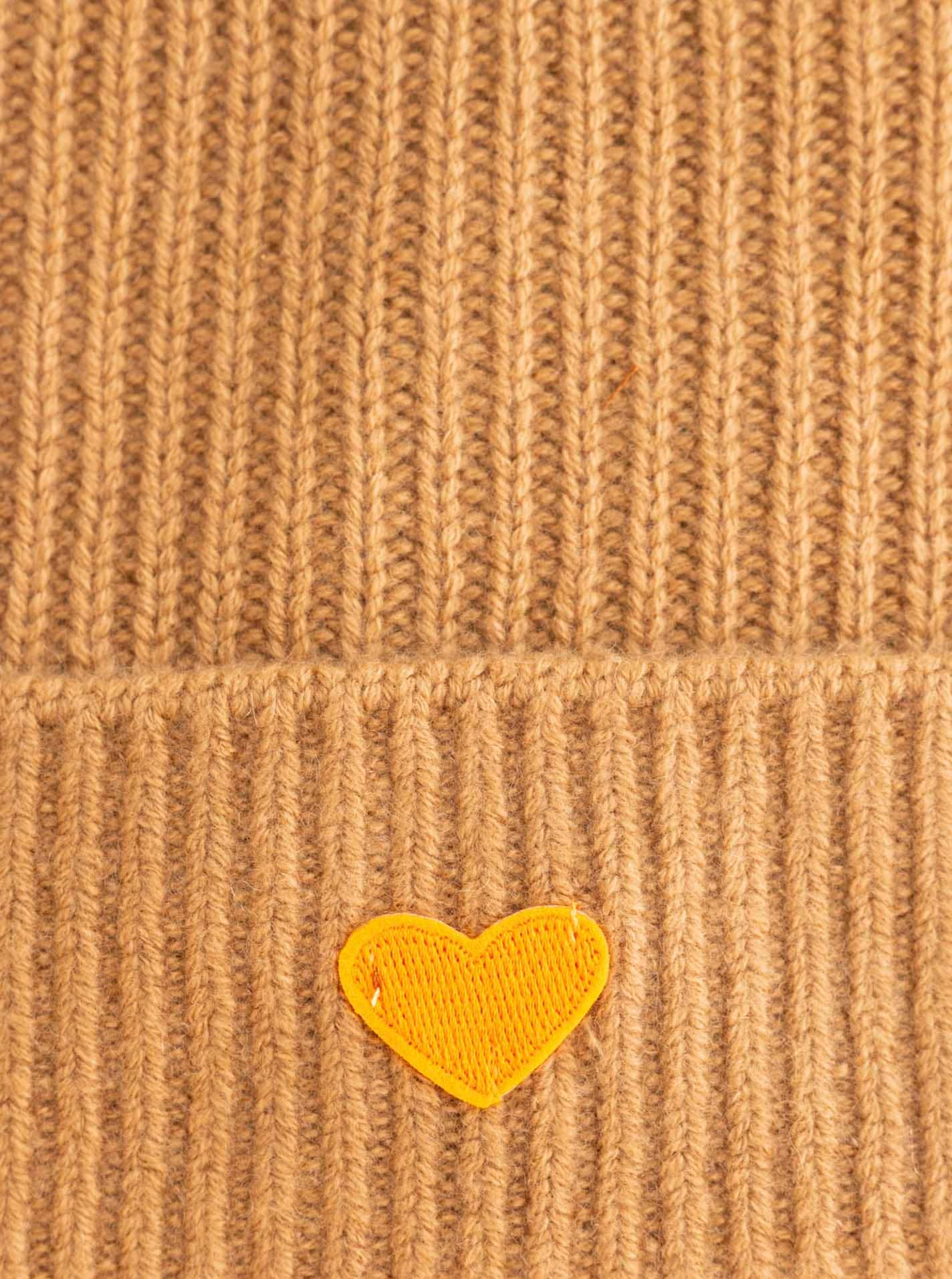 Zwillingsherz Beanie »Beanie with Heart-Patch« Rippstrick, mit breitem Umschlag, wärmend