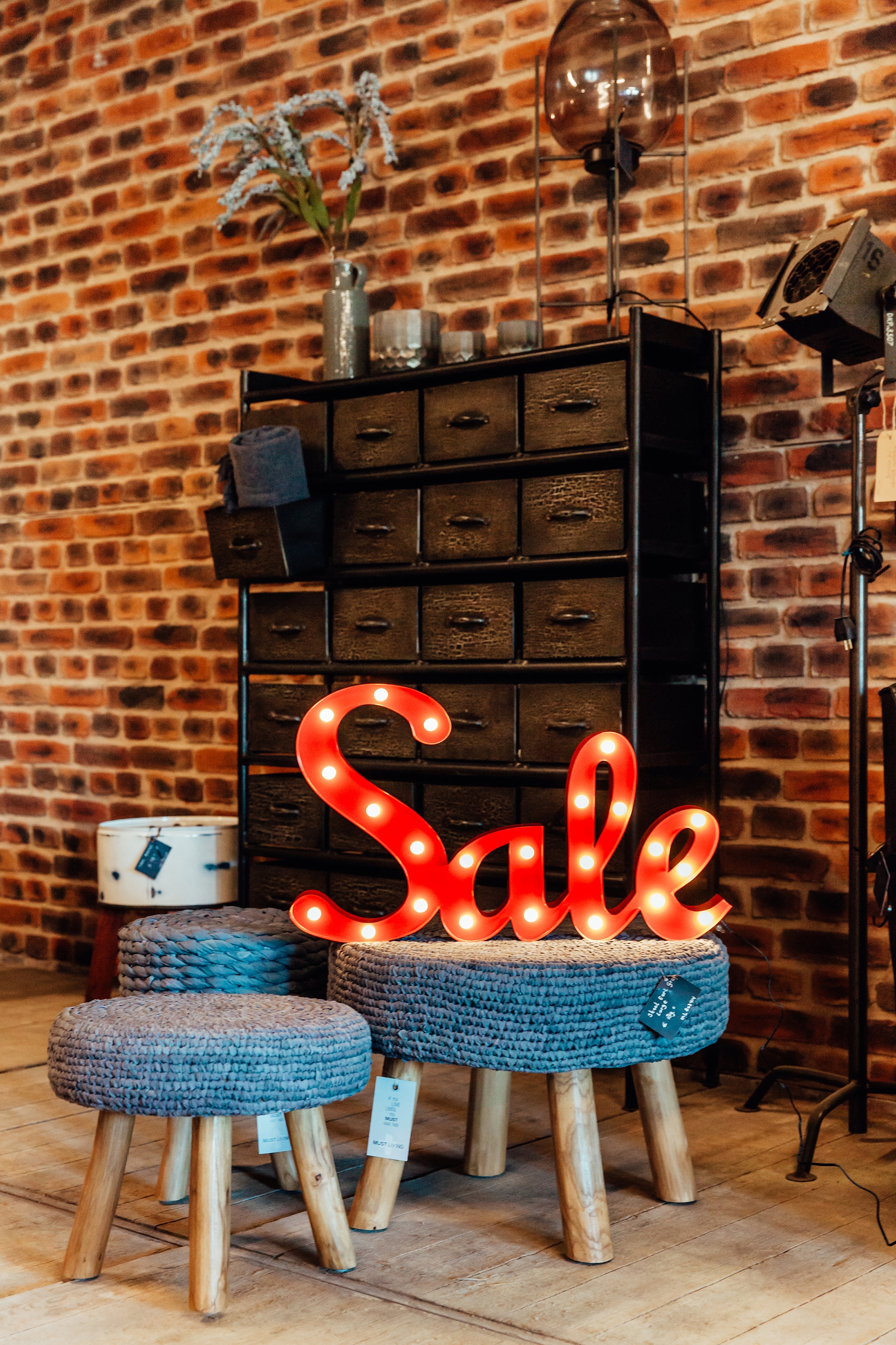 MARQUEE LIGHTS LED Dekolicht »Sale«, 23 flammig, Leuchtmittel LED-Modul | LED fest integriert, Wandlampe, Tischlampe Schriftzug Sale mit 23 Leuchtmittel - 65x38 cm