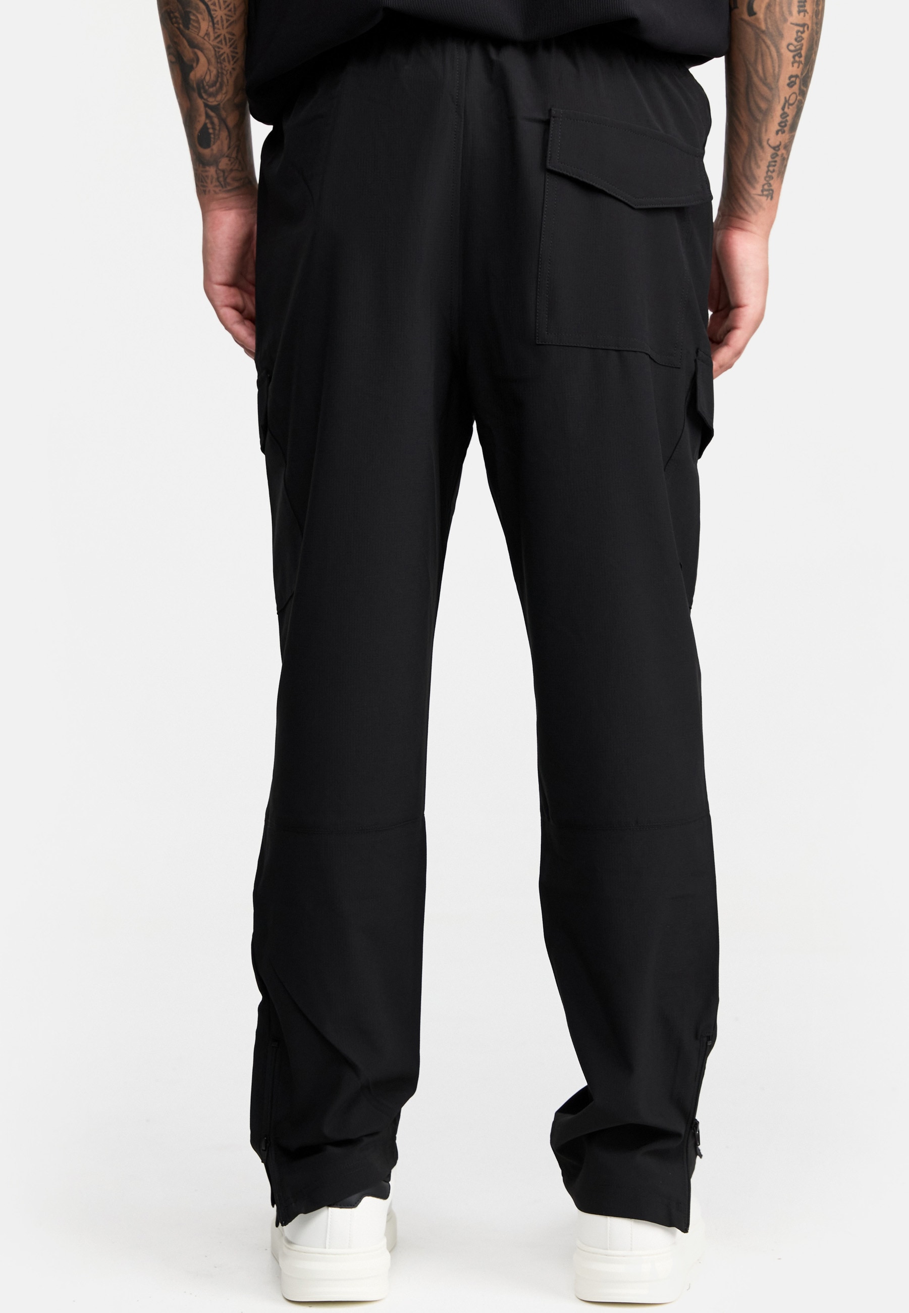 trueprodigy Jogginghose »Jonny Cargotaschen diverse Badges«