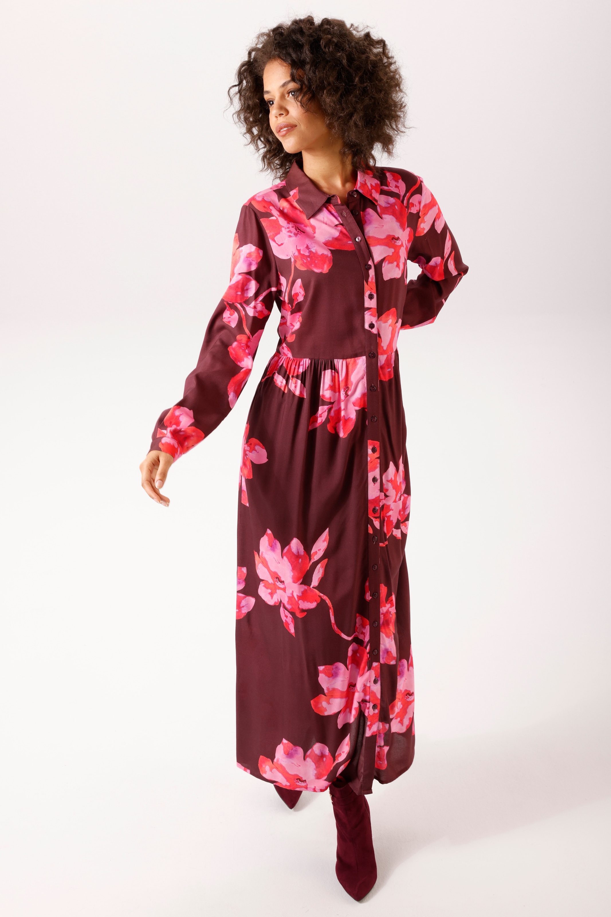 Aniston CASUAL Maxikleid mit großflächigen Batik-Blüten bedruckt - NEUE KOLLEKTION