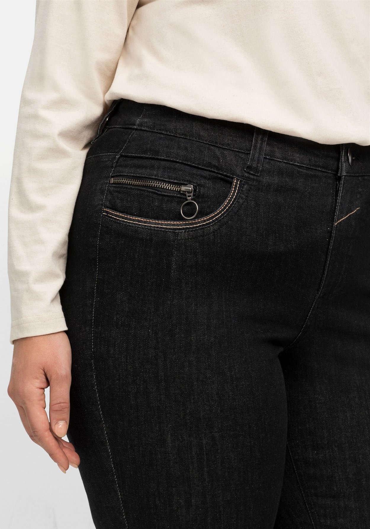 Sheego Bootcut-Jeans »Jeans mit Kontrast-Stickerei, extralang«