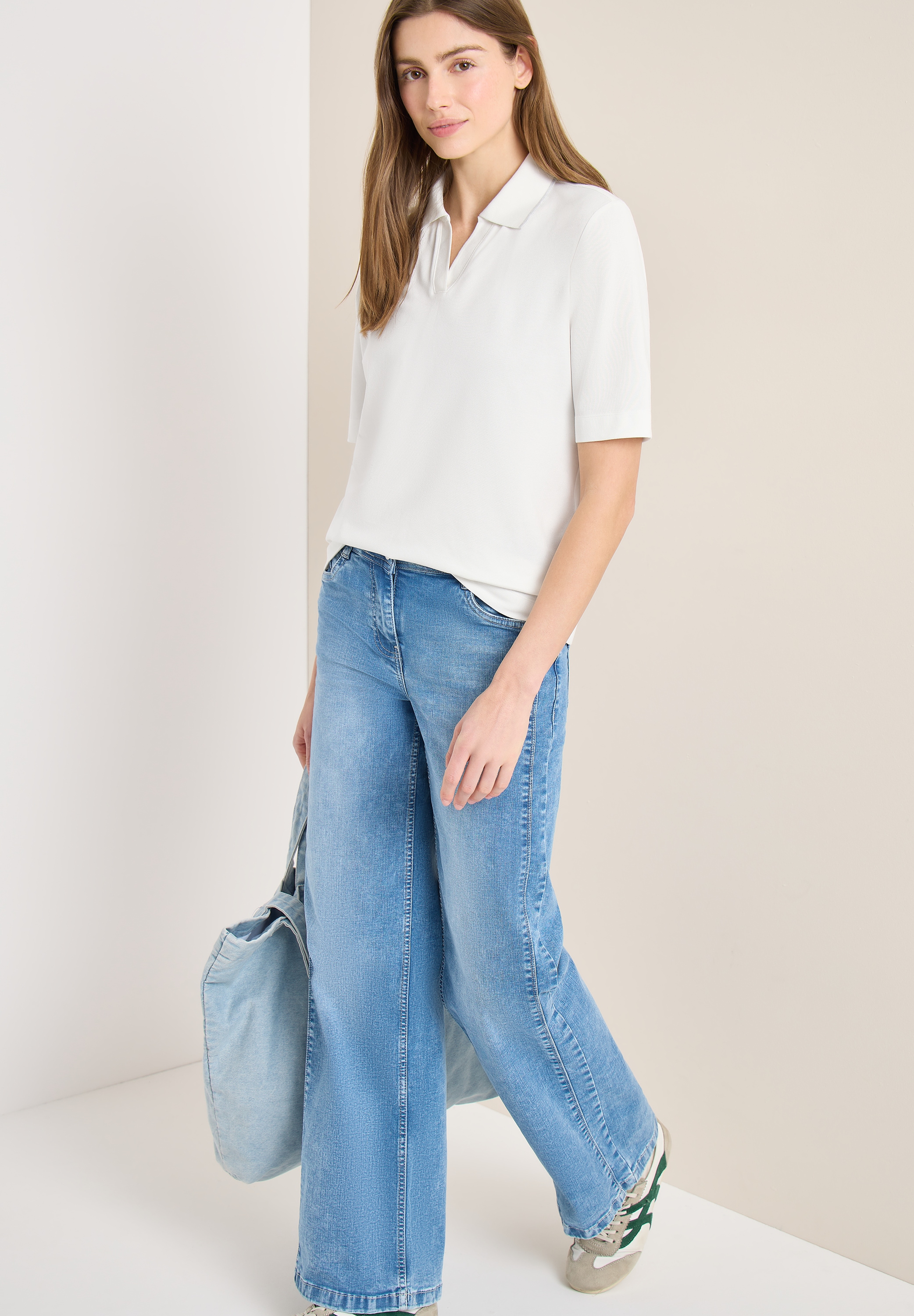 Cecil Poloshirt mit Kontrast-Streifen und V-Ausschnitt