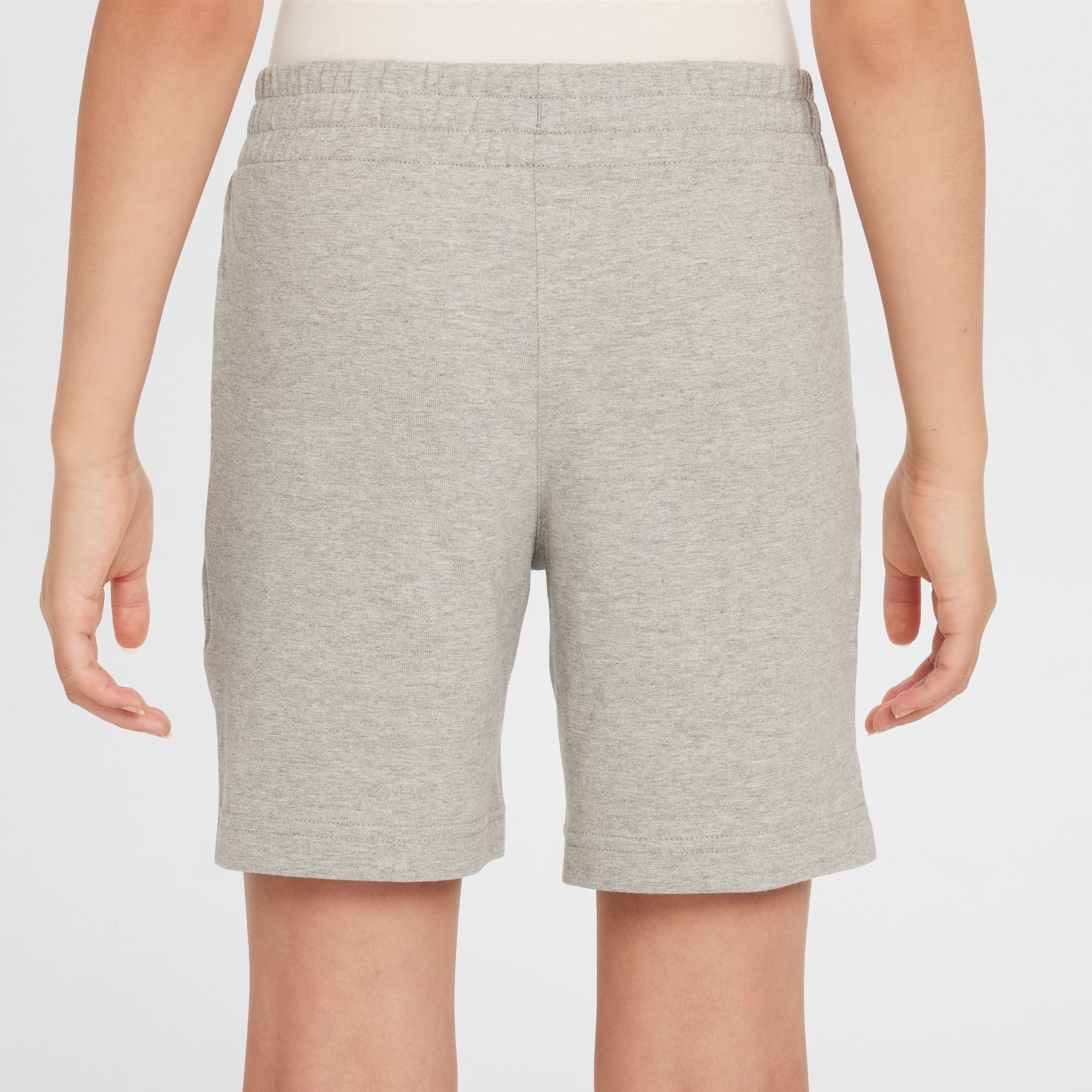 Nike Sportswear Trainingsshorts »K NSW CLUB KNIT SHORT 6IN LBR«