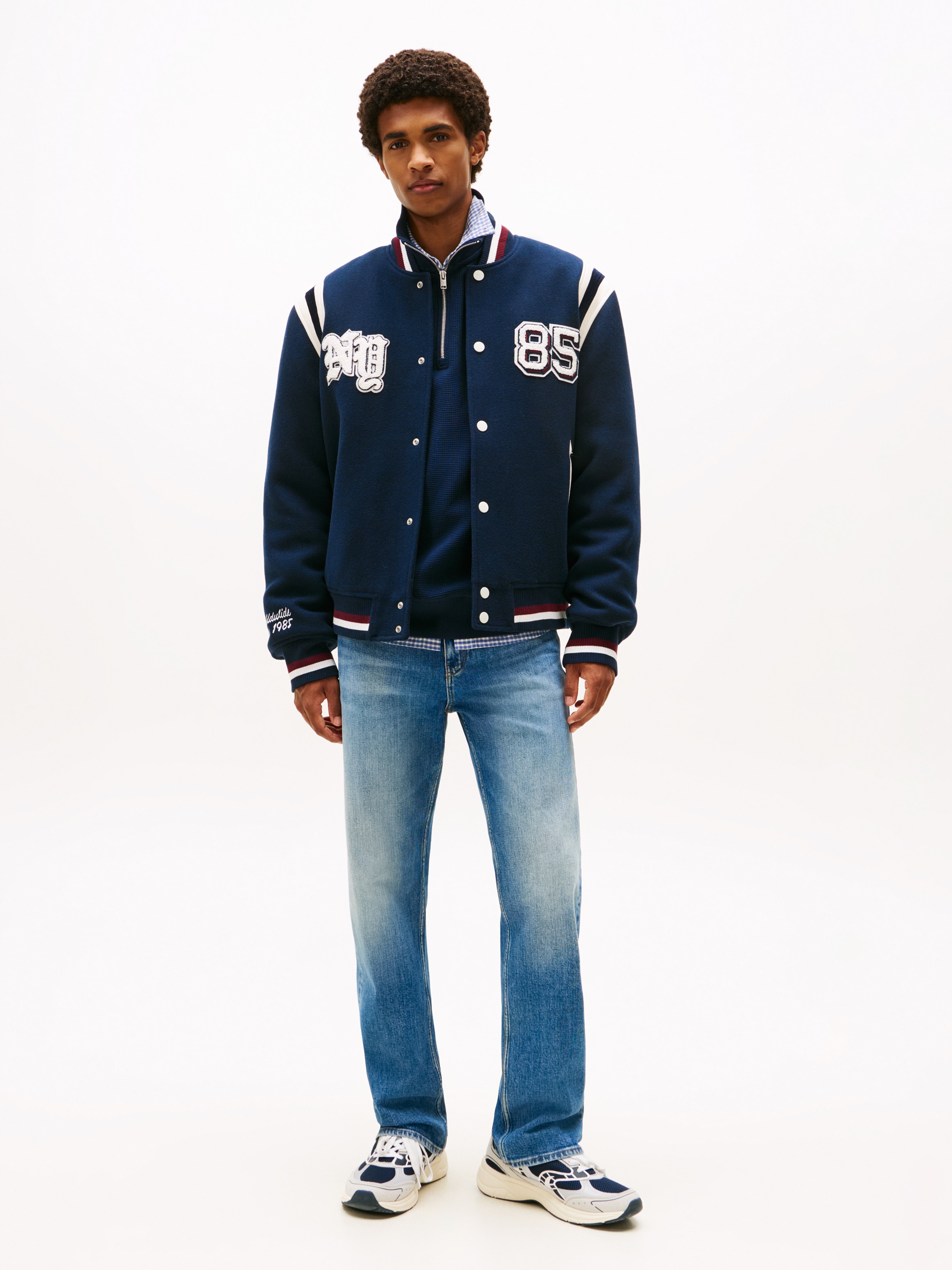Tommy Jeans Regular-fit-Jeans »Otis Regular Straight«, Gerade geschnittene Jeans, regulärer Leibhöhe