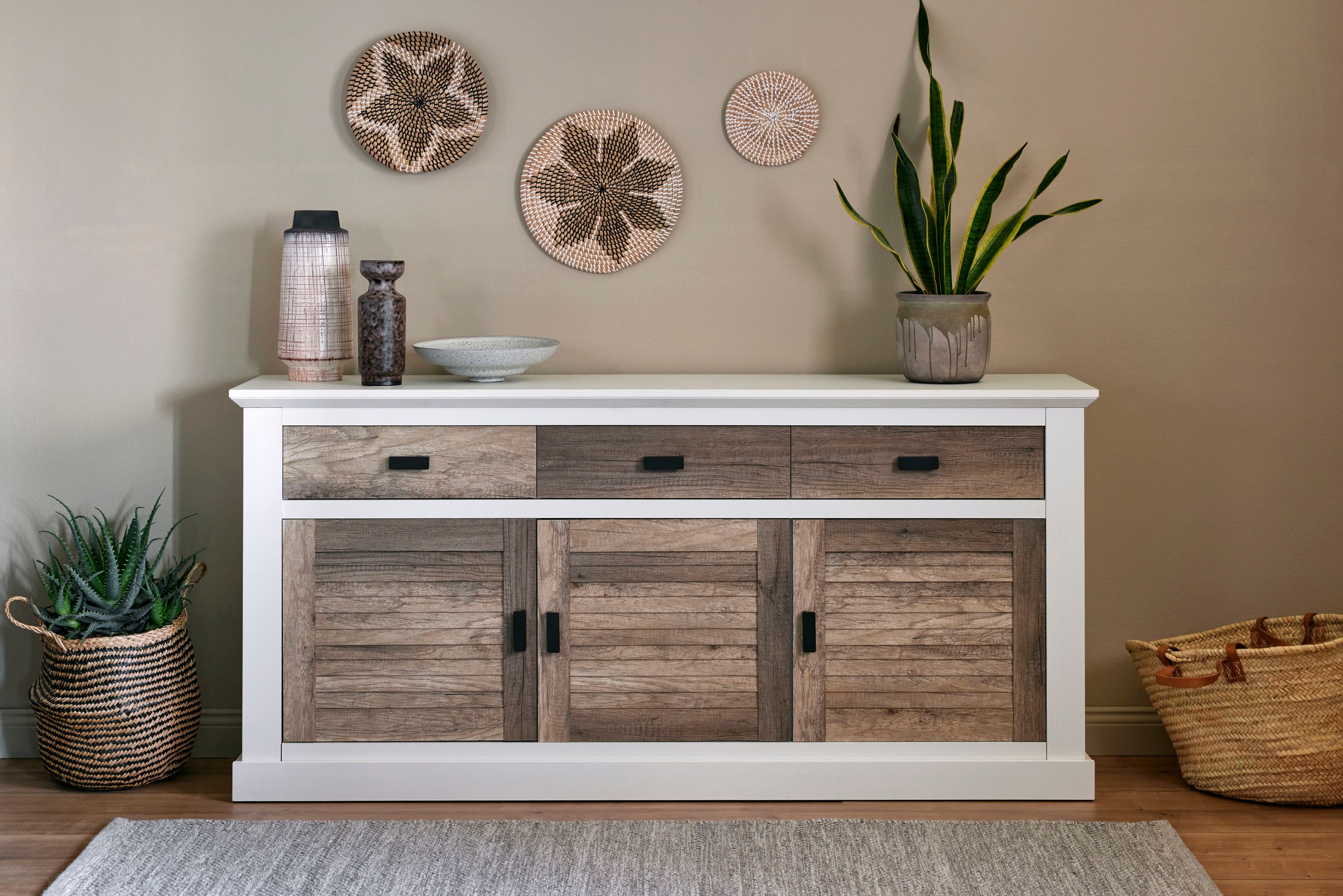 Jahnke Sideboard »HAMPTON SB 160«, (1 St.), Sideboard, Landhausstil, 3 Schubladen und 3 Türen, Breite ca. 160 cm