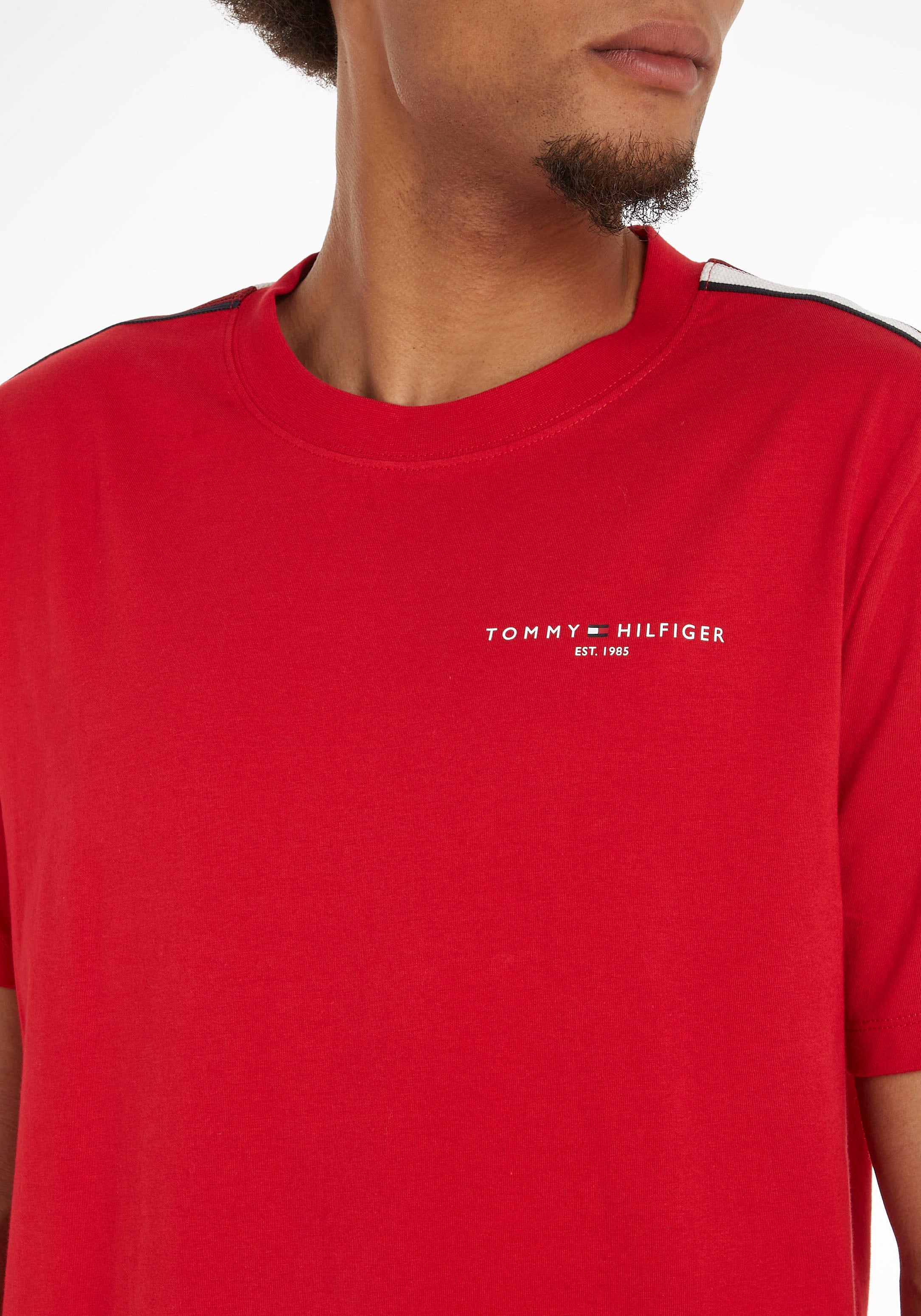 Tommy Hilfiger Rundhalsshirt »GLOBAL STRIPE PREP TEE«, mit Streifen in TH- Farben an beiden Ärmeln online kaufen bei OTTO