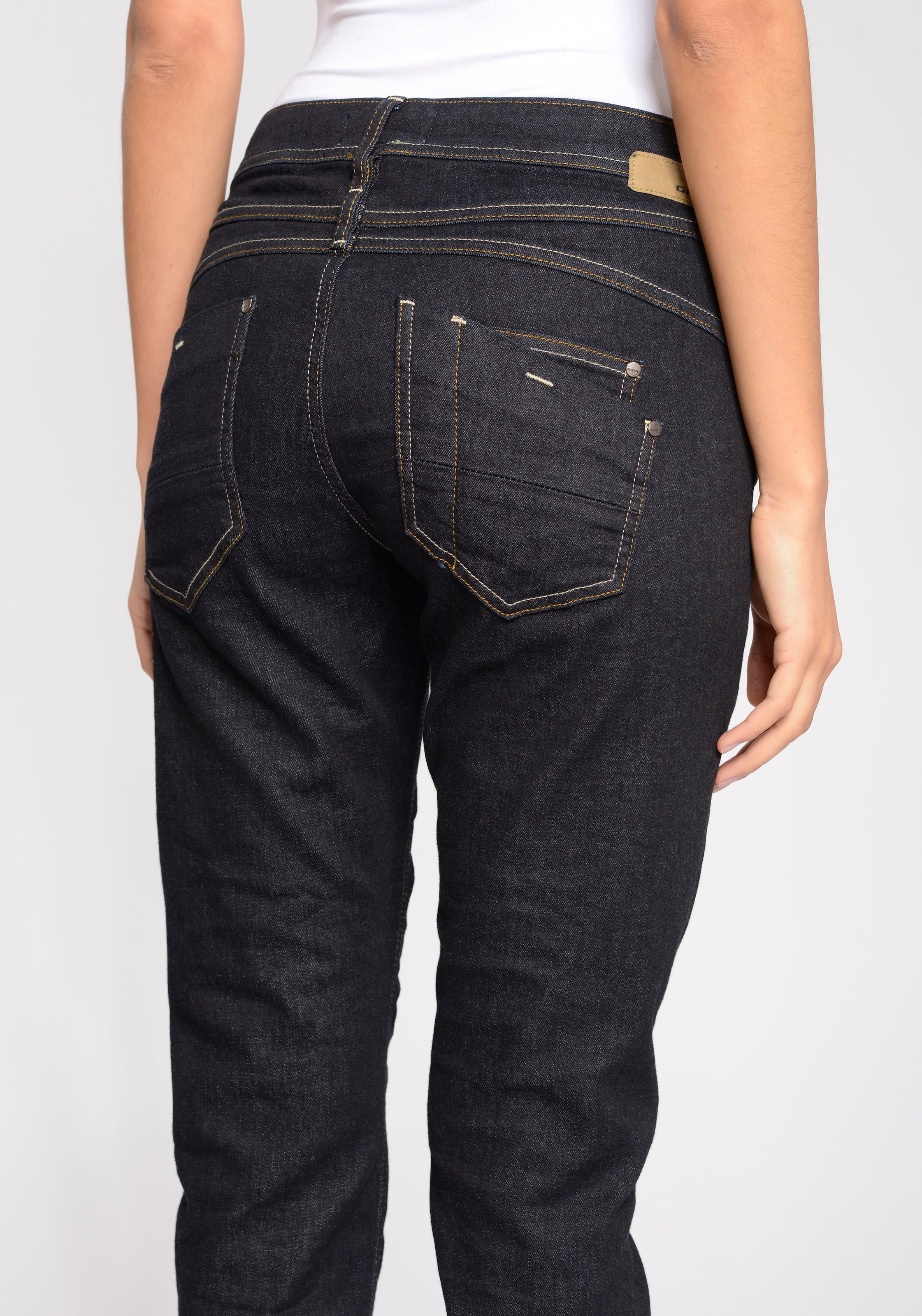 GANG Relax-fit-Jeans »94Amelie Relaxed Fit«, mit Used-Effekten im OTTO  Online Shop