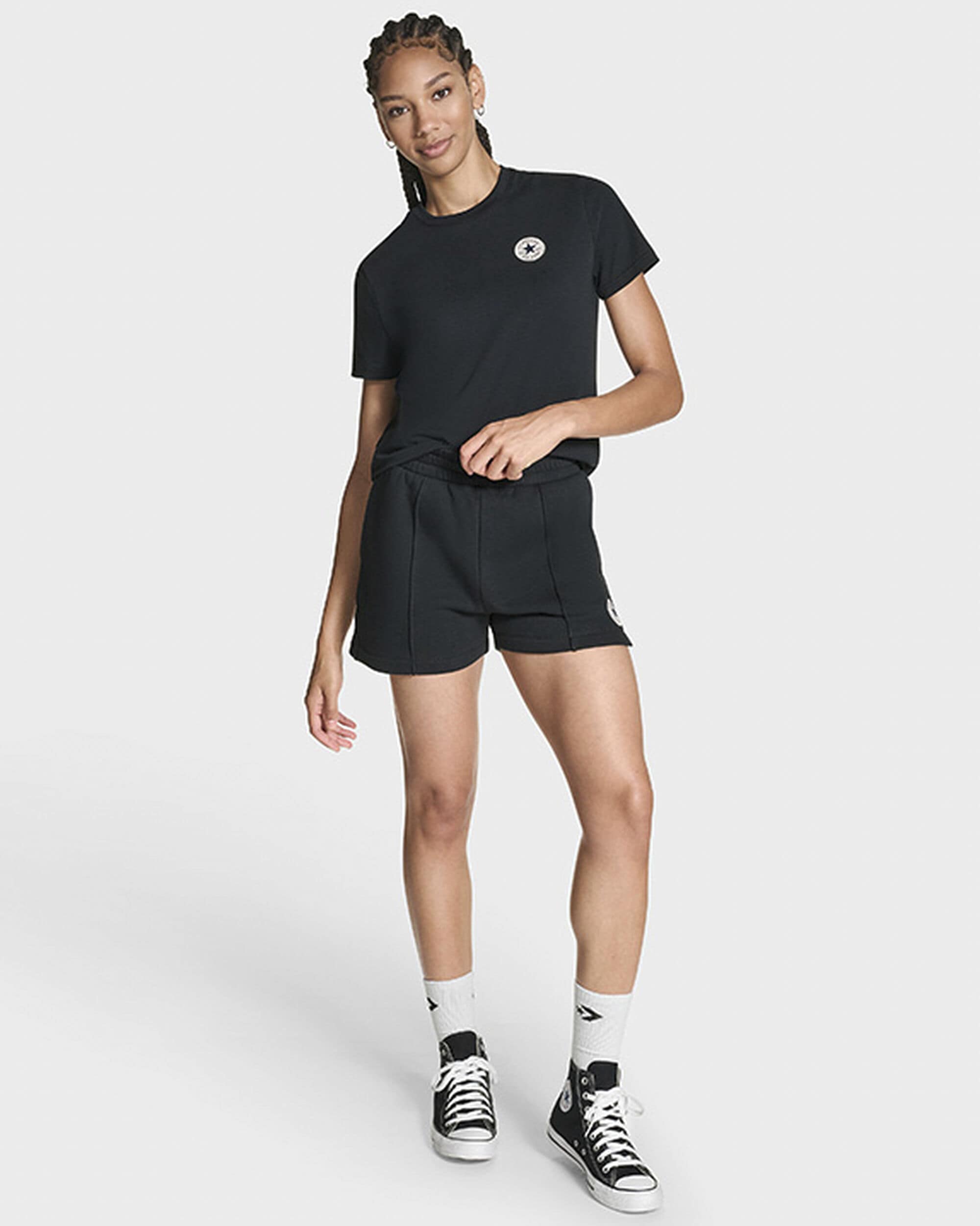 Converse Sweatshorts »SSNL ESSENTIALS KNIT SHORT«  sportlicher Stil, mit Gesäßtasche