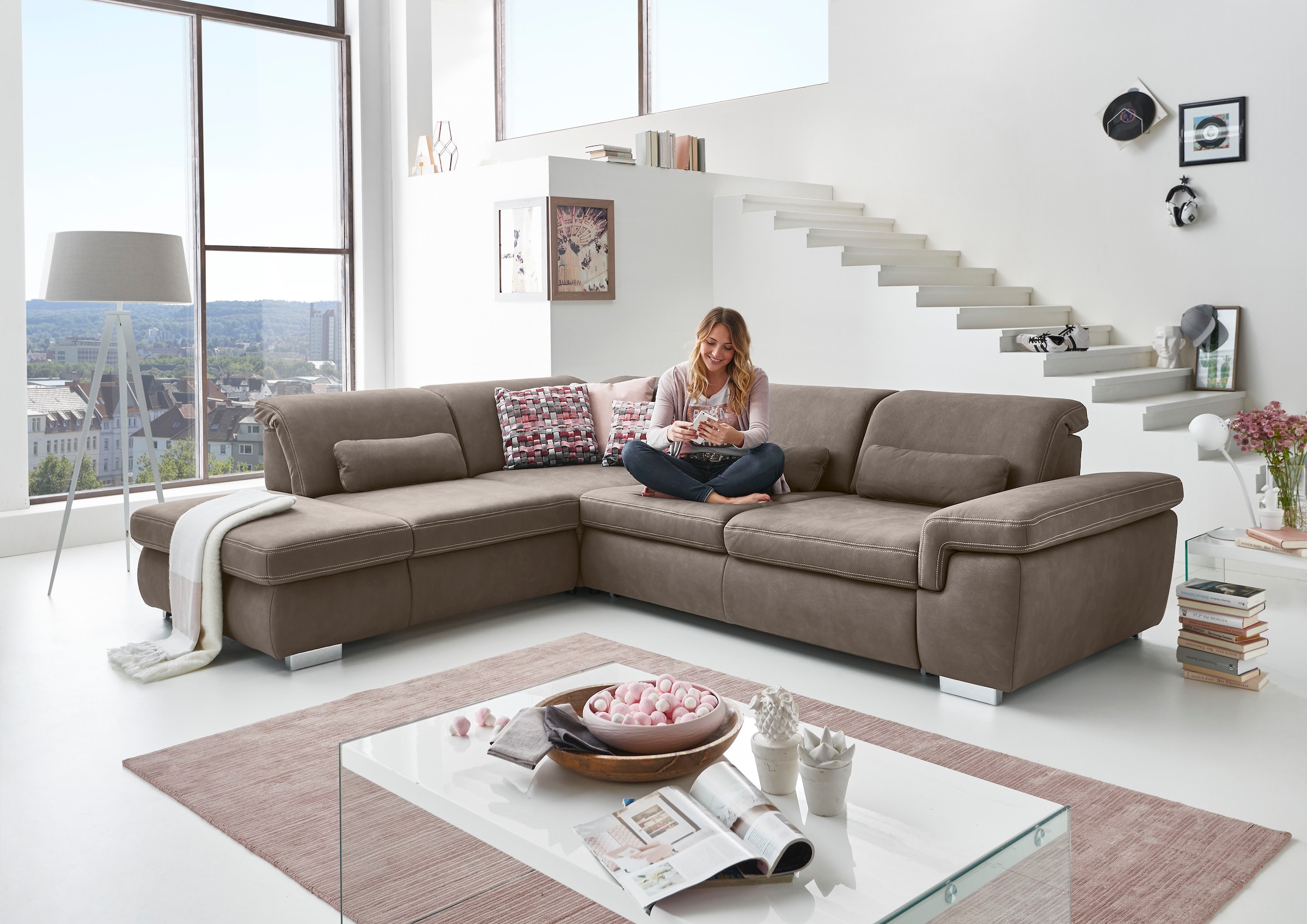 Die PlanBar Ecksofa »MP-IN17041 L-Form« mit Sitztiefenverstellung, optional Kopfteilverstellung & Bettfunktion
