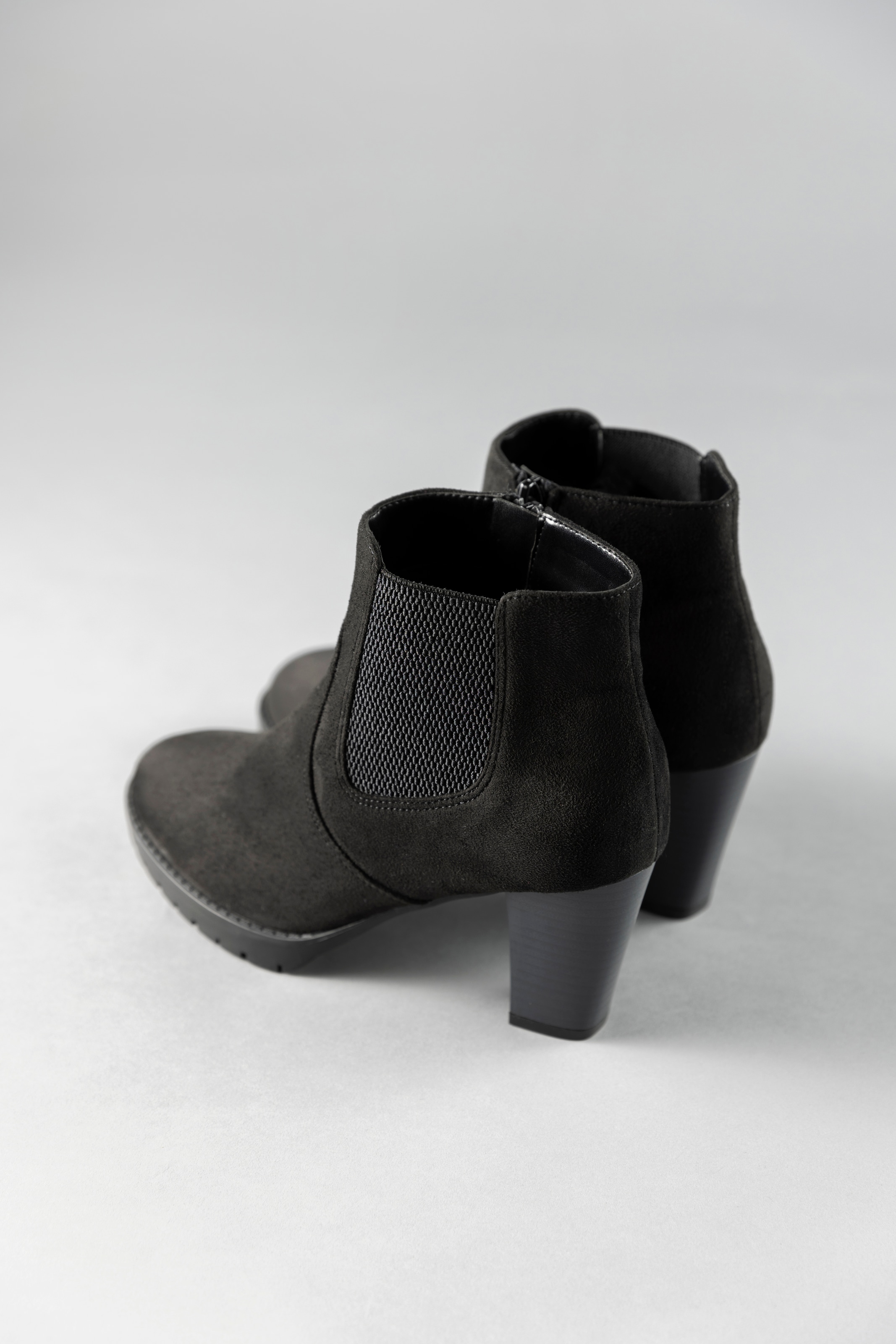 Aniston SHOES Stiefelette, Ankleboots mit seitlichem Stretcheinsatz - NEUE KOLLEKTION