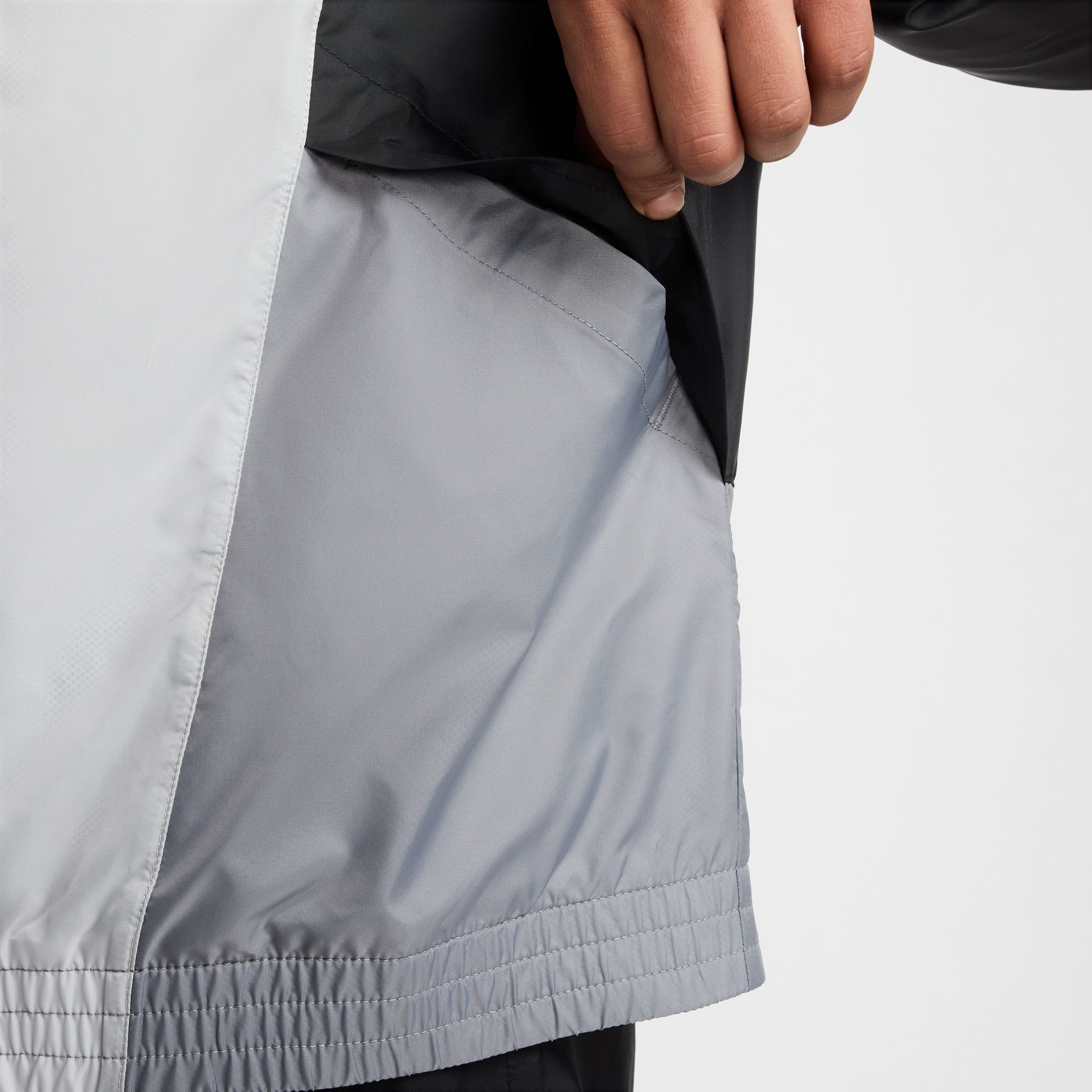 Nike Sportswear Trainingsanzug »M NK CLUB WVN TRK SUIT« 2-teiliges Set, aus gewebtem Taftmaterial