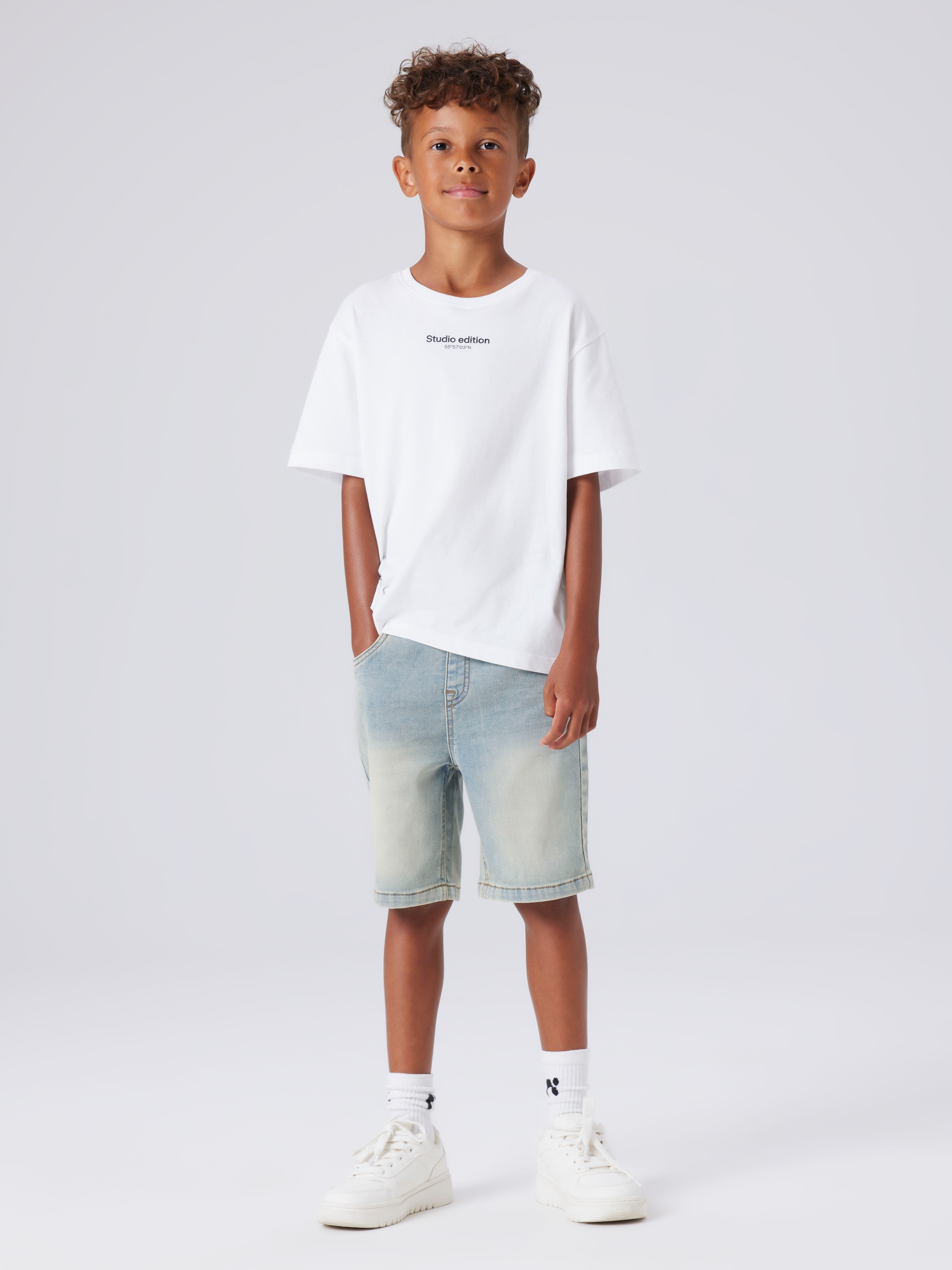 Name It Jeansshorts »NKMRYAN JOGGER DNM L SHOR« Baumwollmischung, elastisches Bündchen, verstellbar