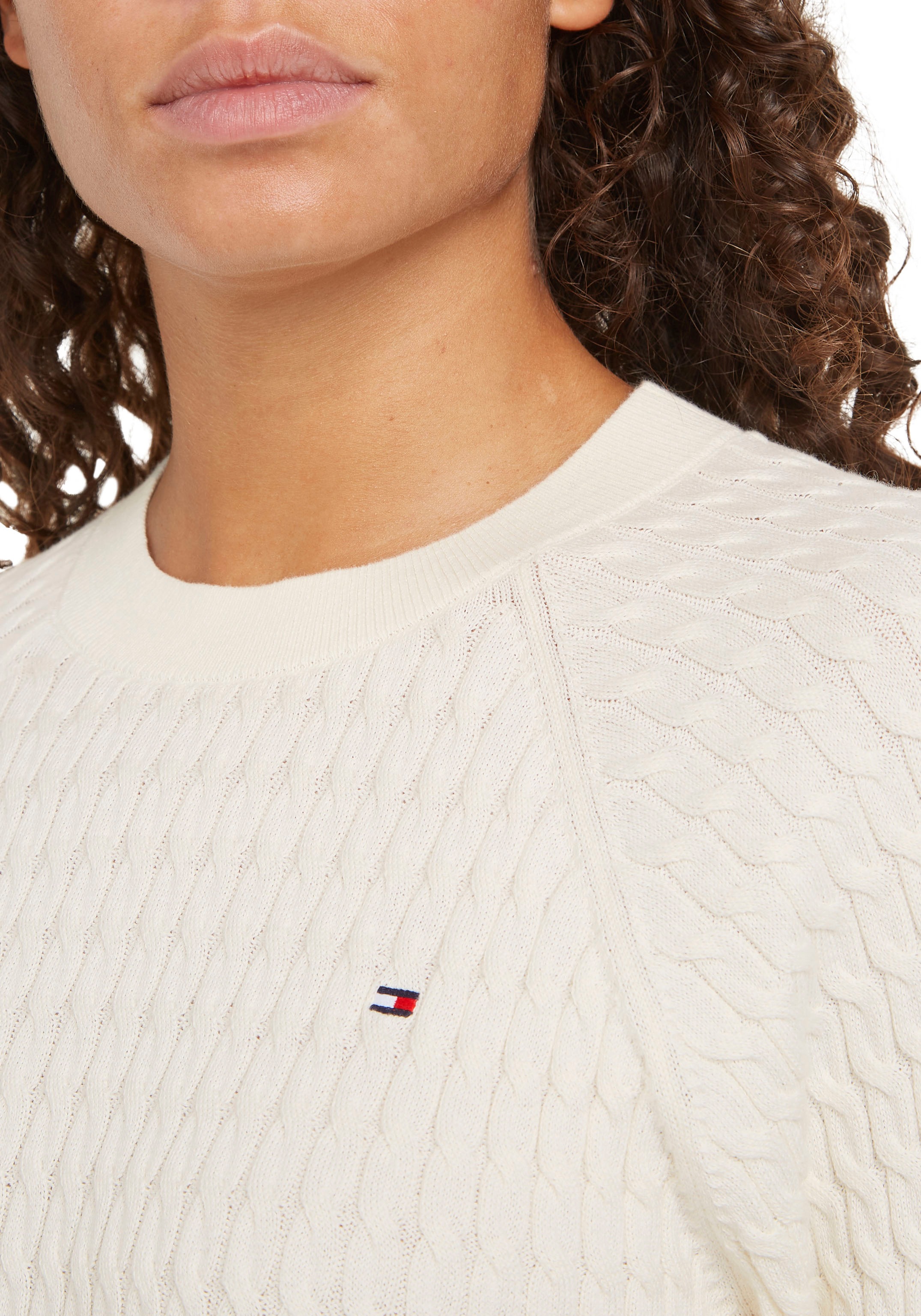 Tommy Hilfiger Rundhalspullover »CO CABLE C-NK SWEATER«, mit Zopfmuster