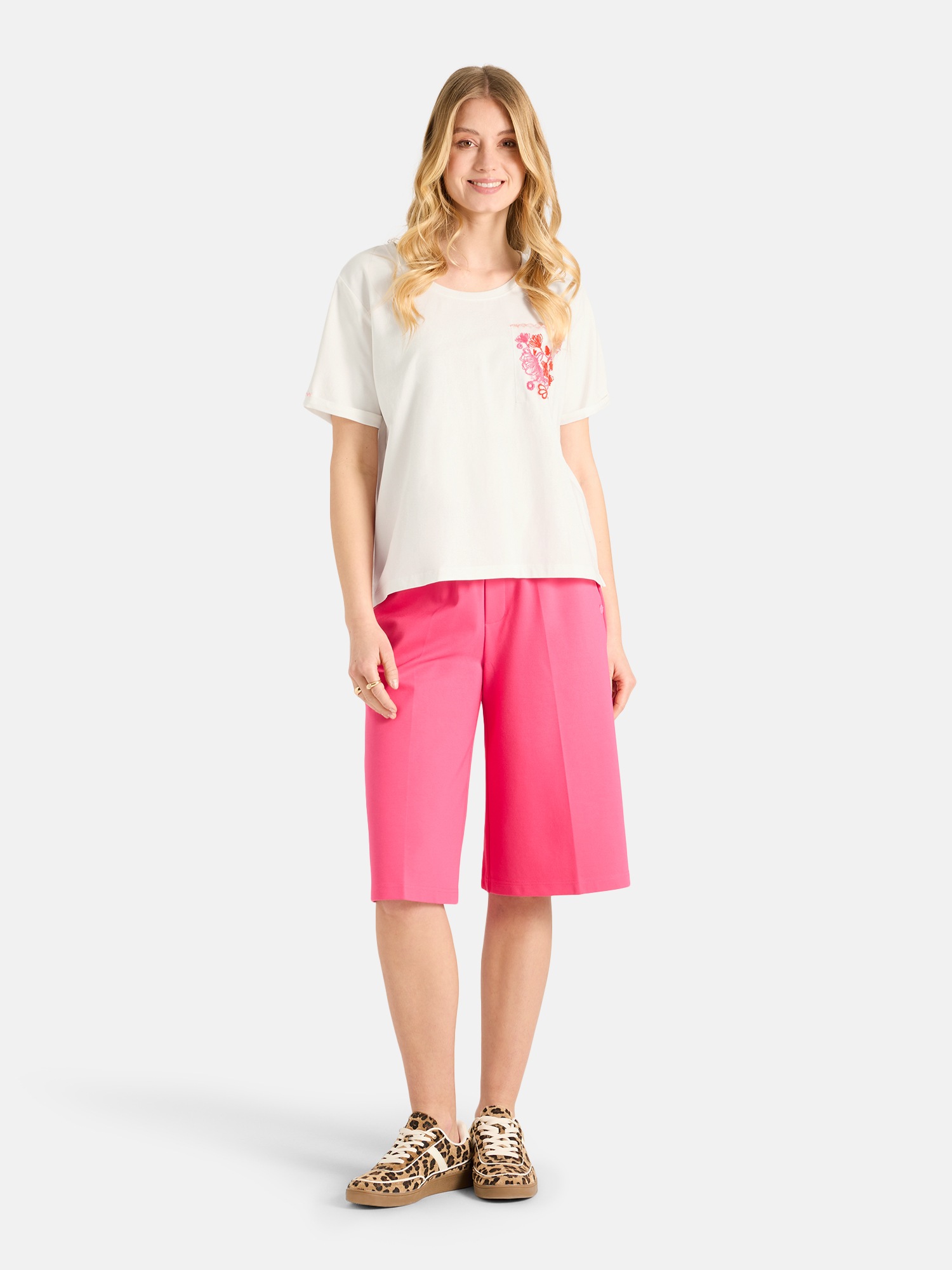 Lieblingsstück T-Shirt »TuliaL« mit verzierter Brusttasche, Rundhals, bestickt