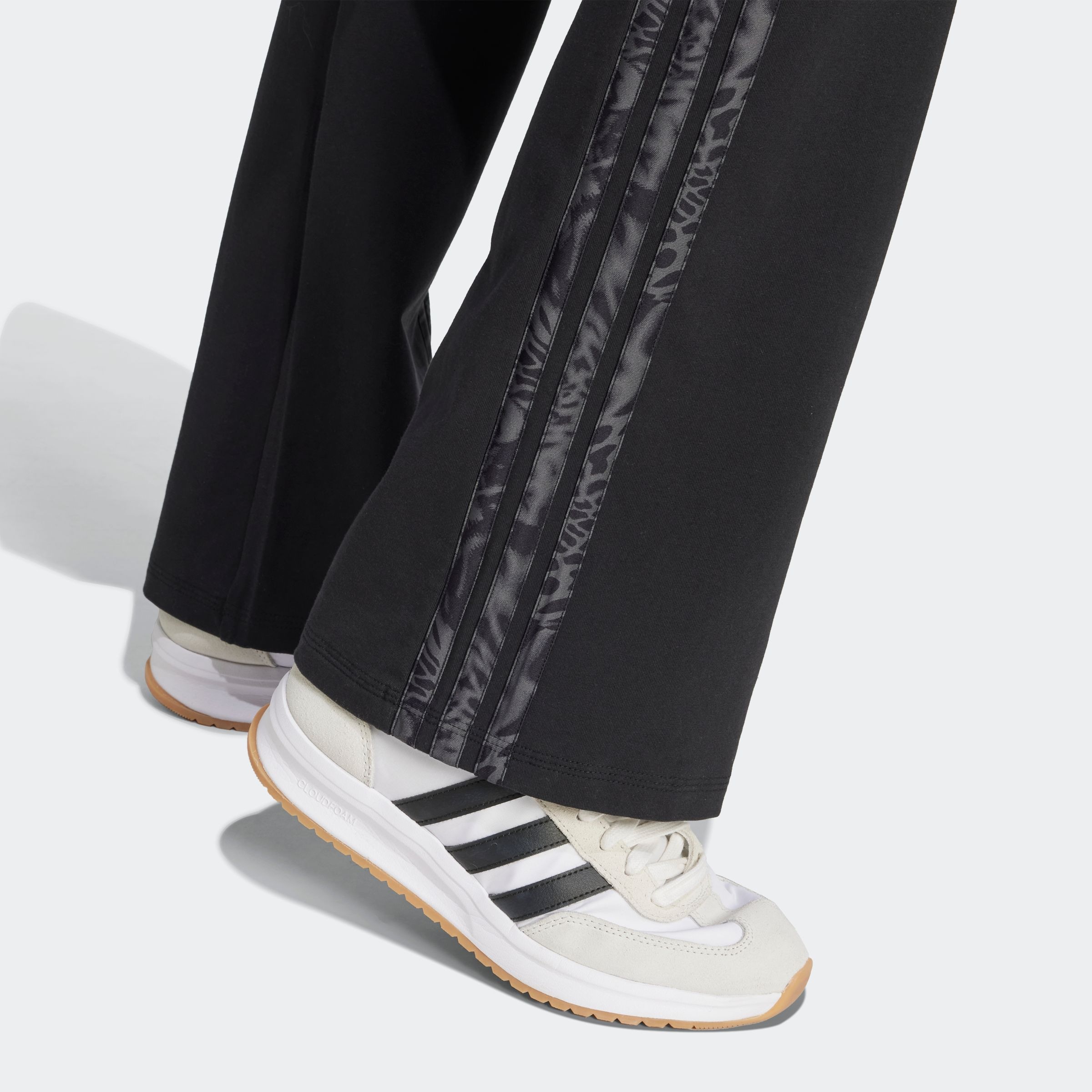 adidas Sportswear Trainingstights »W AOP FLARE LEG«, (1 tlg.)