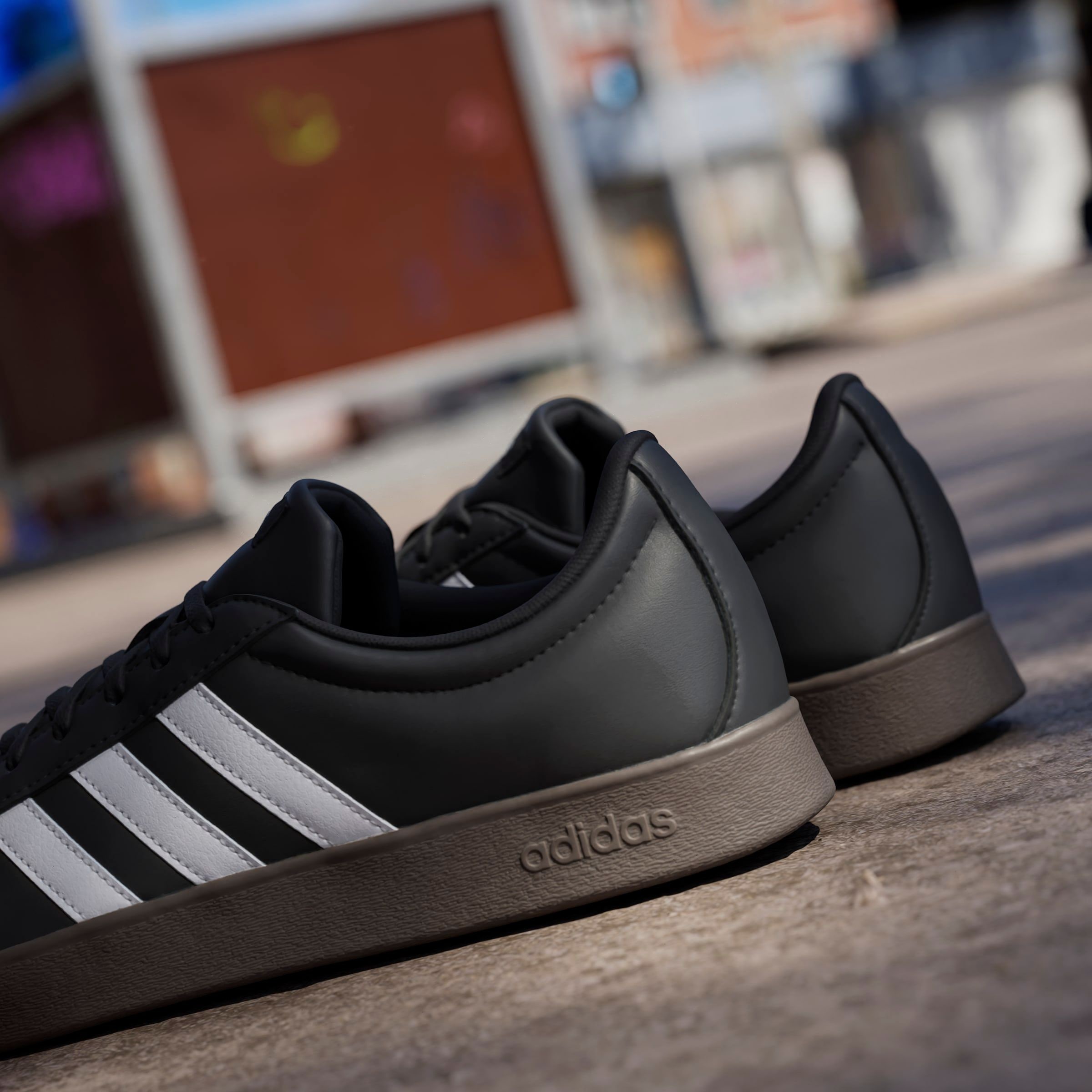 adidas Sportswear Sneaker »VL COURT BASE«, Design auf den Spuren des adidas Samba