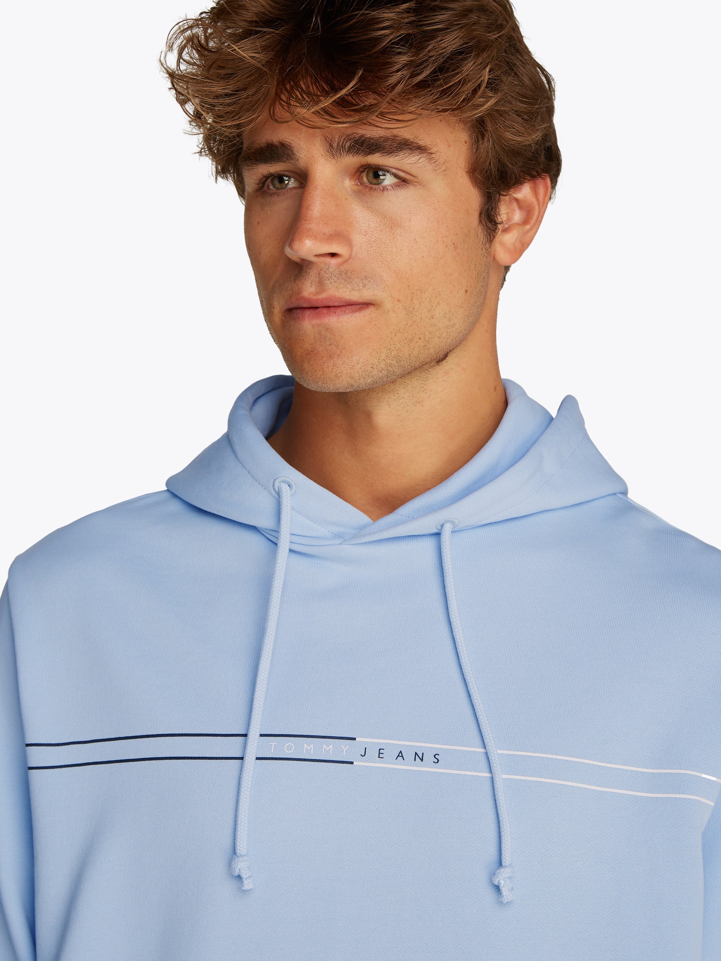 Tommy Jeans Kapuzensweatshirt »TJM REG ENTRY GRAPHIC HOODIE EXT«, mit mehrfarbigen Print