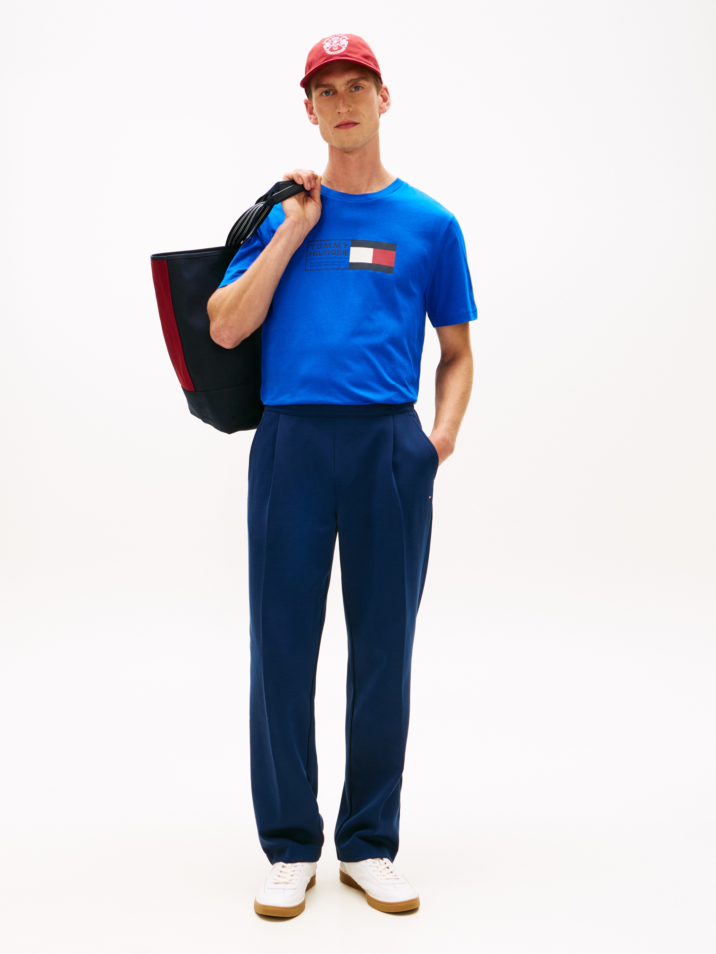 Tommy Hilfiger T-Shirt »BRAND LOVE TEXT BOX« regular fit, gerippter Rundhals