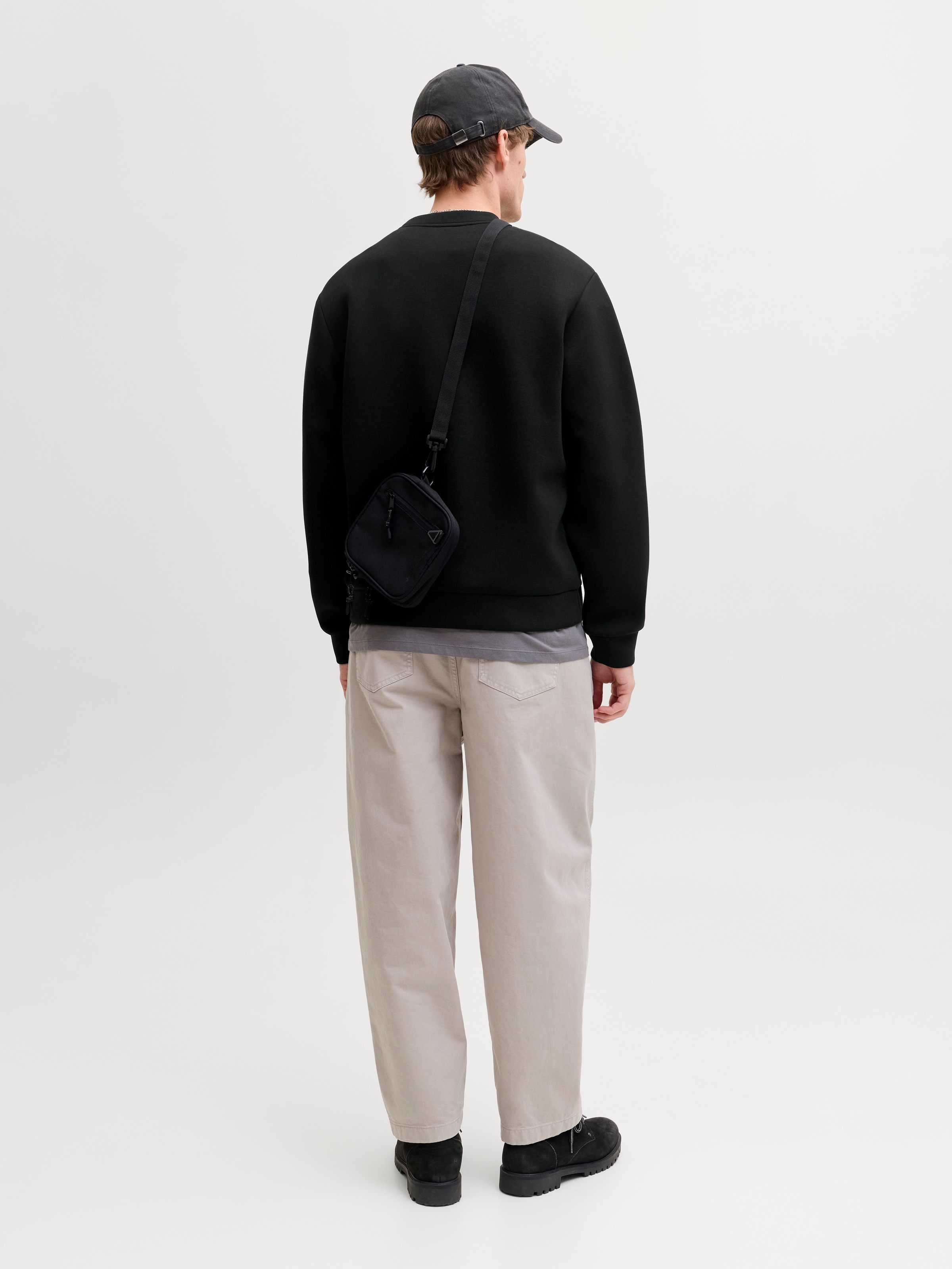 Jack & Jones Sweatshirt »JCOFUSION SCUBA SWEAT CREW NECK SN«, Materialmix, relaxed fit
