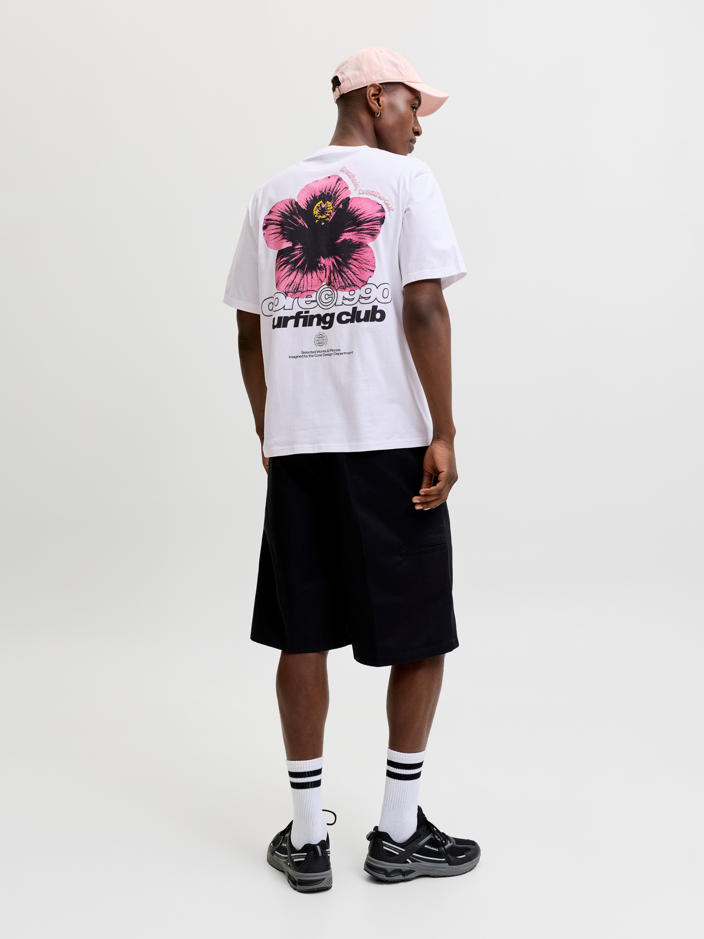 Jack & Jones T-Shirt »JCOMARINA BACK PRINT TEE SS CREW NECK« mit Print