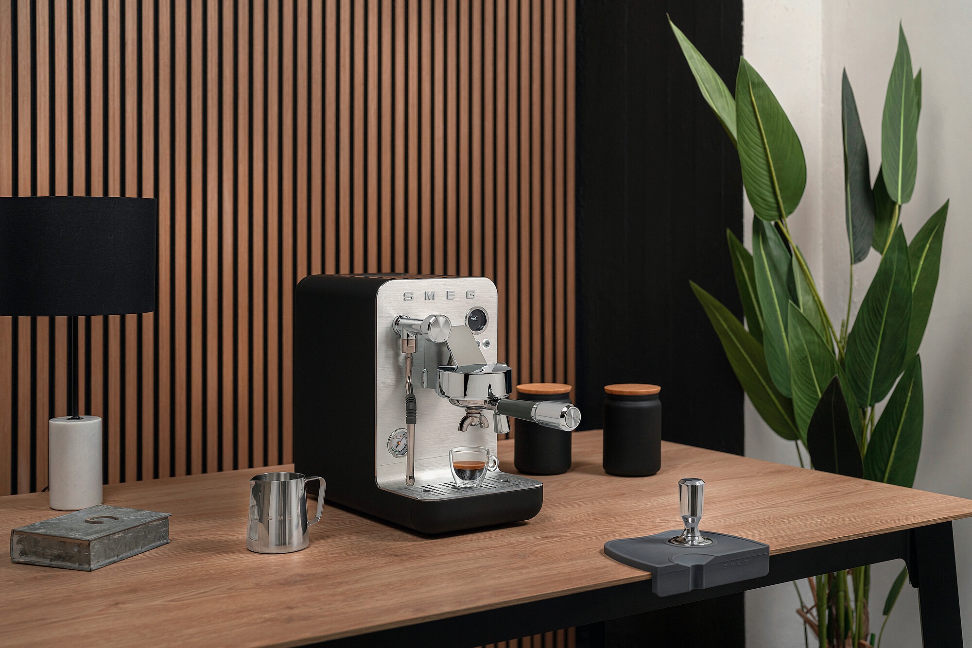 Smeg Espressomaschine »EMC02BLMEU«, Mini Pro