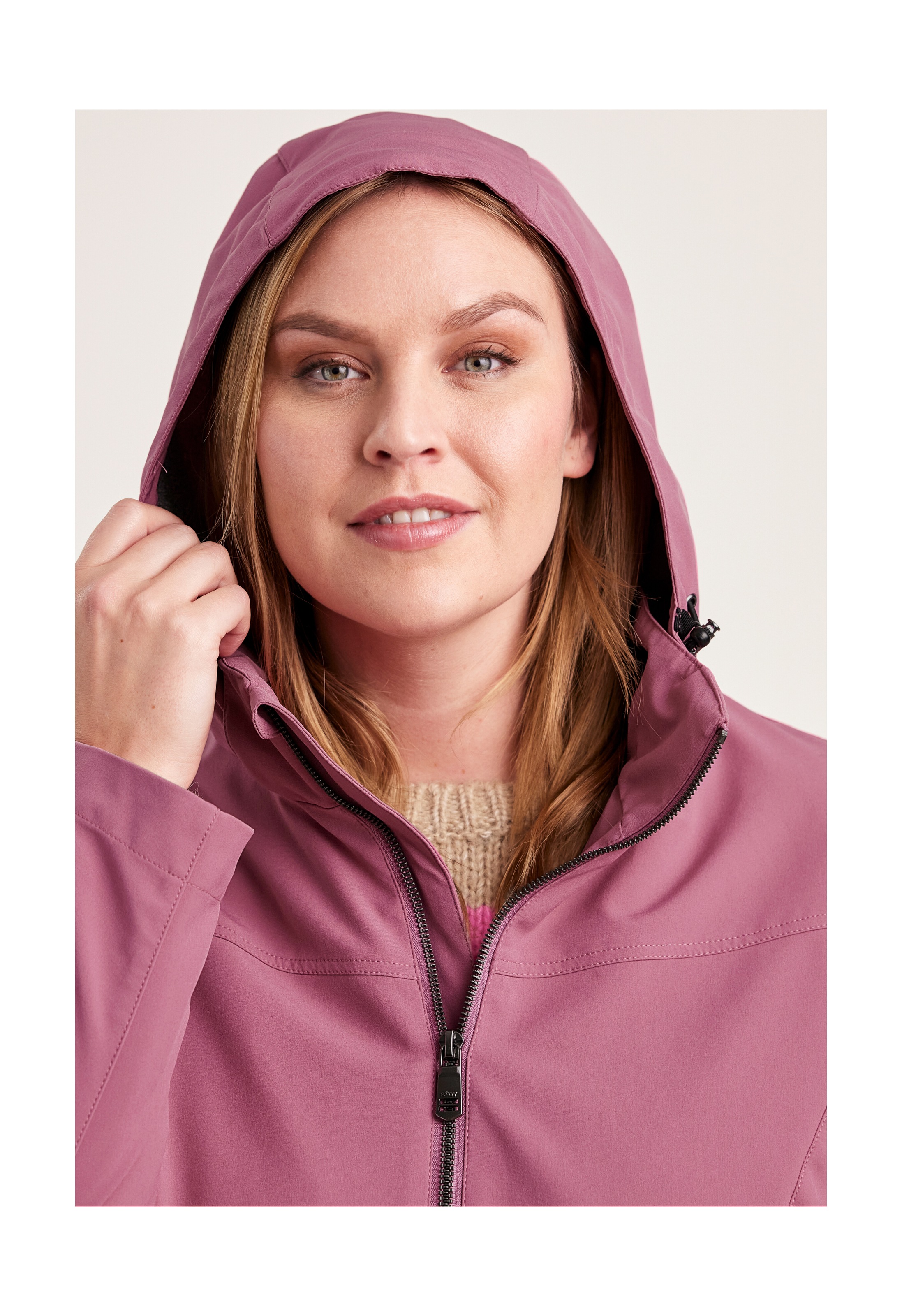 STOY Softshelljacke »STS 1 WMN SFTSHLL JCKT«, Damen Softshelljacke: wasserabweisend, atmungsaktiv, umweltfreundlich