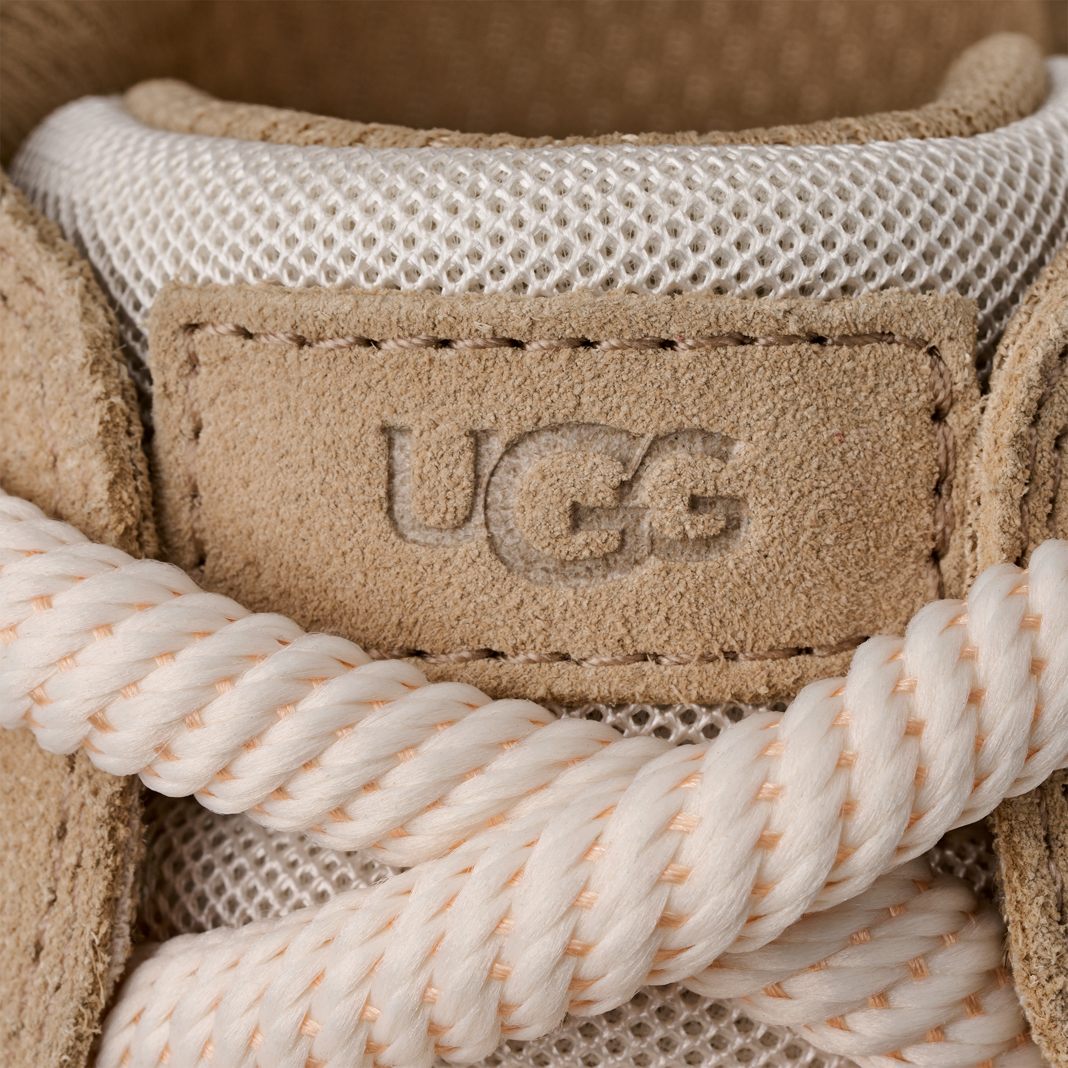 UGG Plateausneaker »LO LOWMEL MESH«  Schnürschuh, Halbschuh, Low Profile mit Kontrastbesätzen