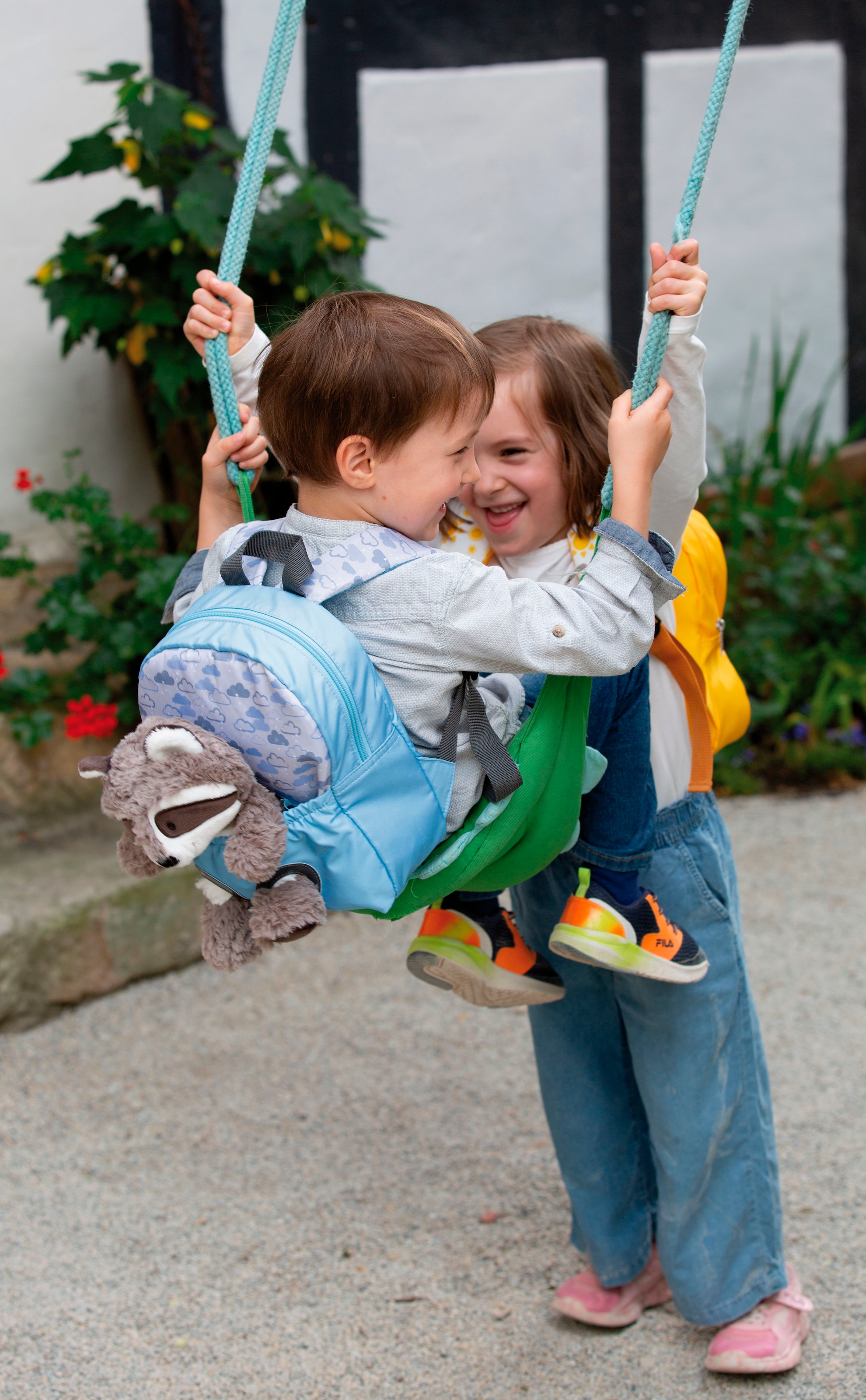 Nici Kinderrucksack »Travel Friends, Rucksack mit Plüsch Waschbär, 25 cm«