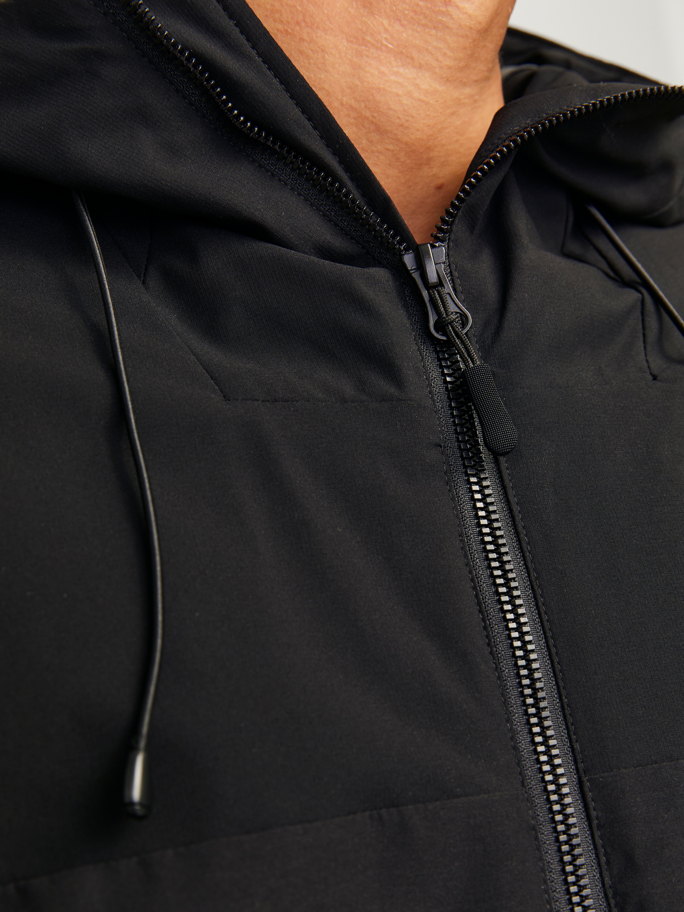 Jack & Jones Outdoorjacke »JCOAIDEN TRANSITIONAL JACKET SN«, mit Kapuze