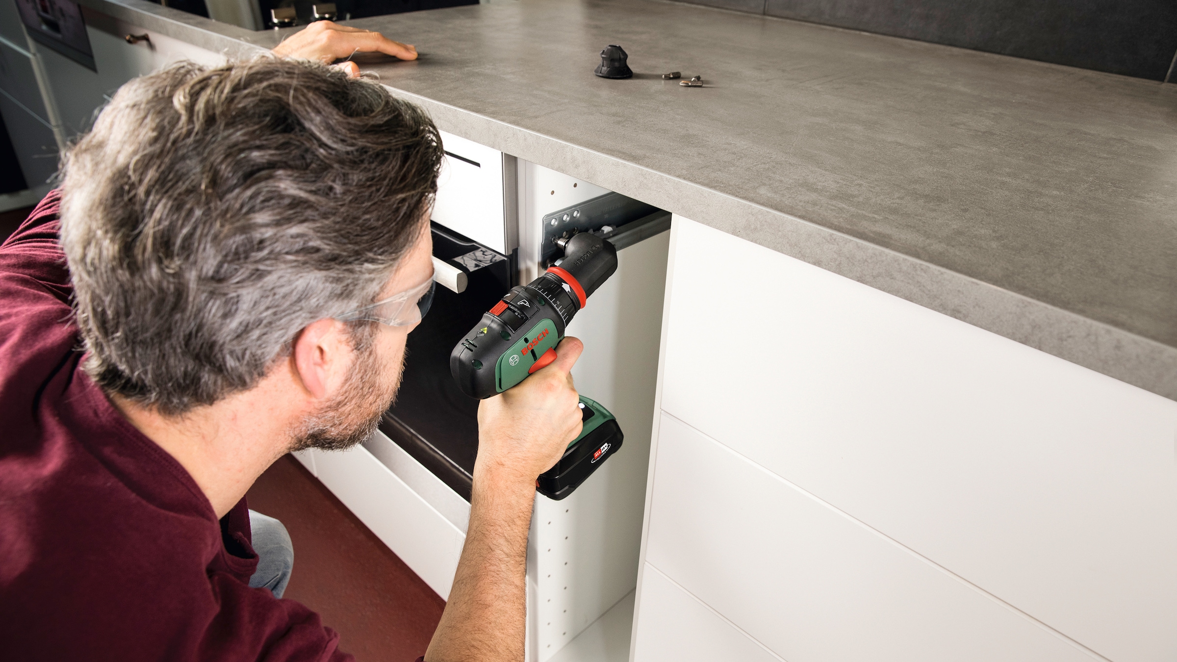 Bosch Home & Garden Akku-Schrauber »AdvancedDrill 18«, mit 2 Akkus und Ladegerät