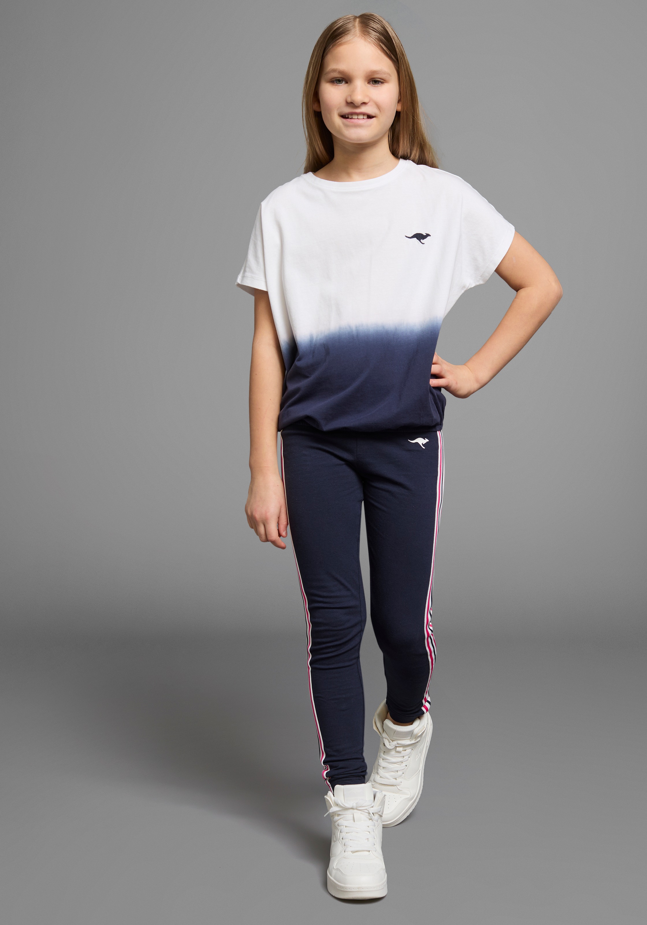 Kangaroos Mädchen T-Shirt »mit Farbverlauf und Logodruck« Kurzarm in blau, Größe 164/170