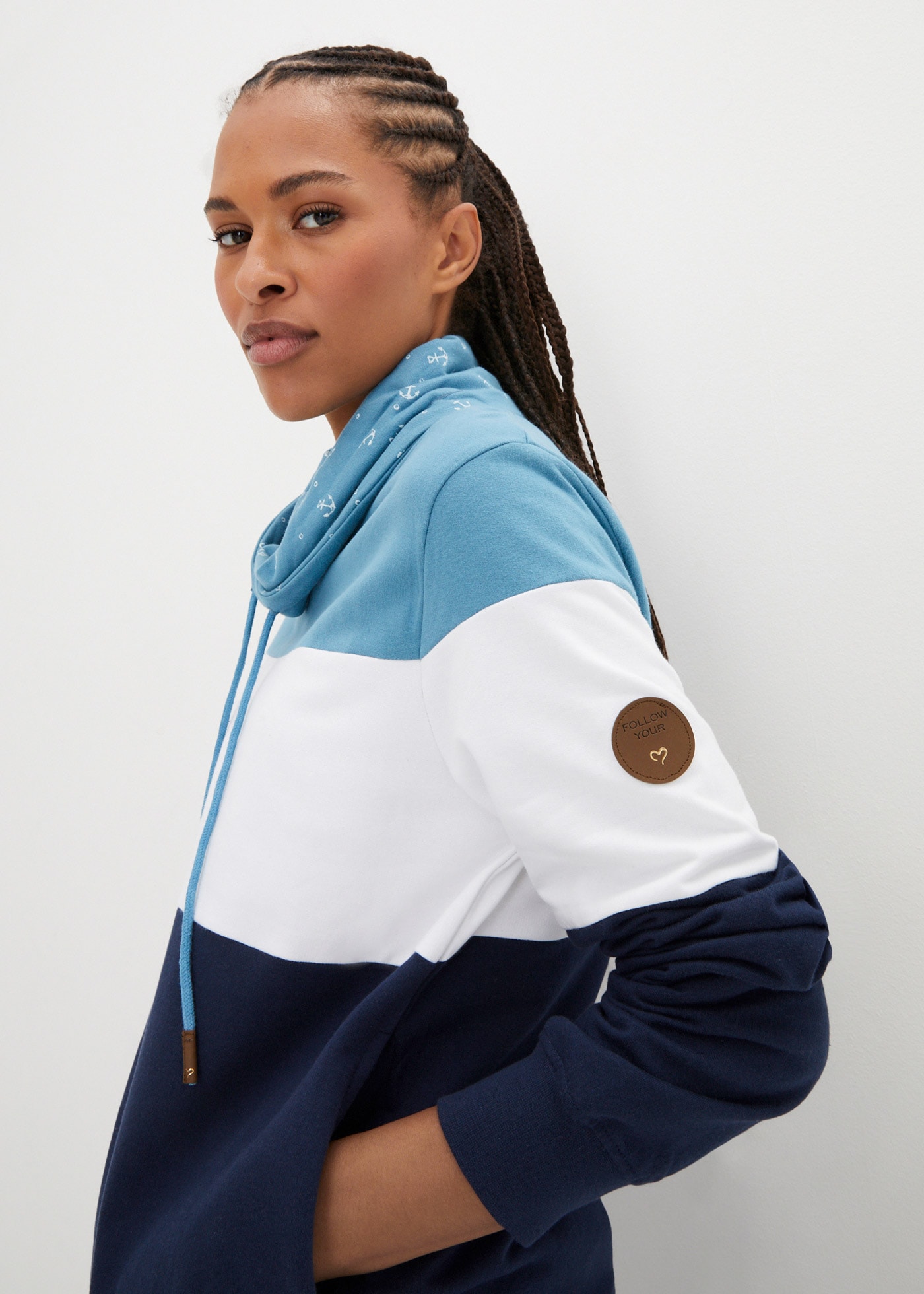 bonprix Sweatshirt , mit voluminösem, bedrucktem Kragen, mit Tunnelzug am Kragen
