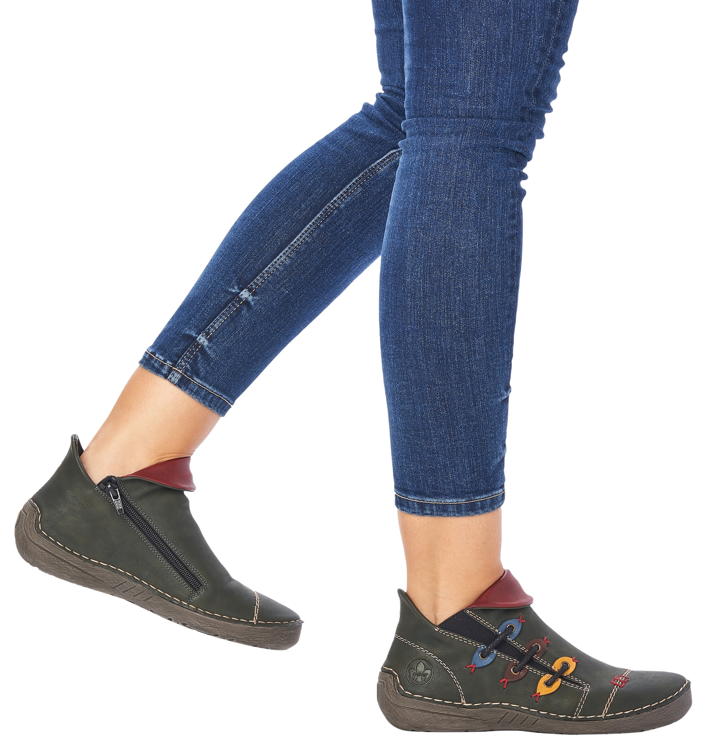 Rieker Stiefelette, Schlupfboots, Slipper mit bunten Applikationen seitlich