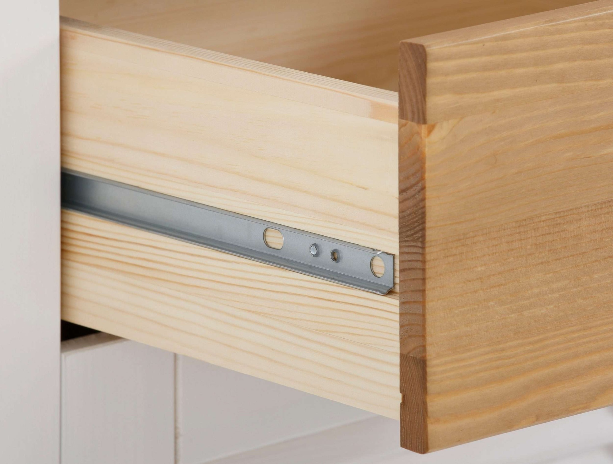 Home affaire Nachtkommode »Rauna, Landhausstil, edles Design mit Lamellen und Kassetten, 2 Farben«, (B/H/T 56/69/39cm), FSC® zertifiziertes Kieferholz, massive Qualität mit viel Stauraum