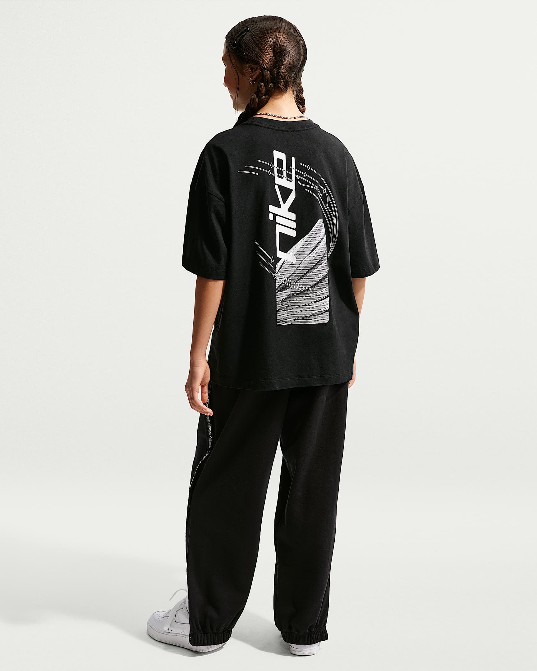 Nike Sportswear T-Shirt »G NSW TEE OS STREET VERT WINGS« für Mädchen und Jugendliche