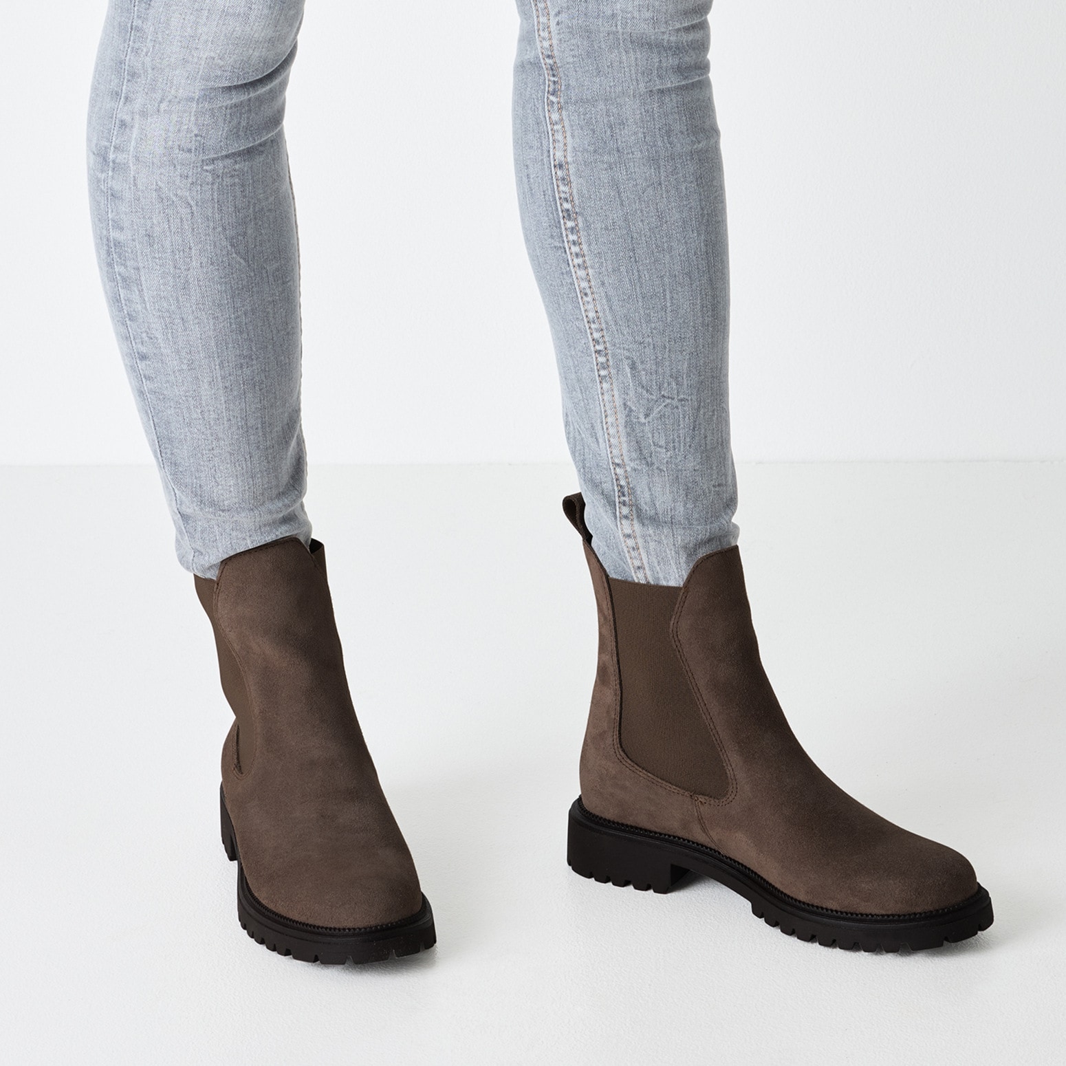 Tamaris Chelseaboots, Blockabsatz, Businessschuh, Schlupfboots mit Stretcheinsätzen