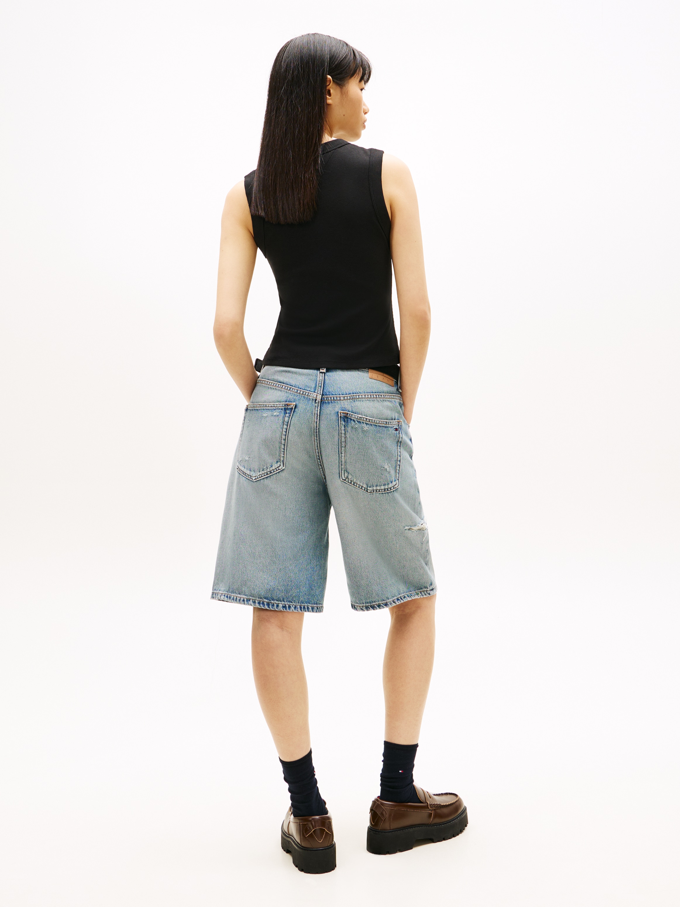 Tommy Jeans T-Shirt »TJW SLIM ESS LOGO 2 RIB TANK« mit gerippter Struktur