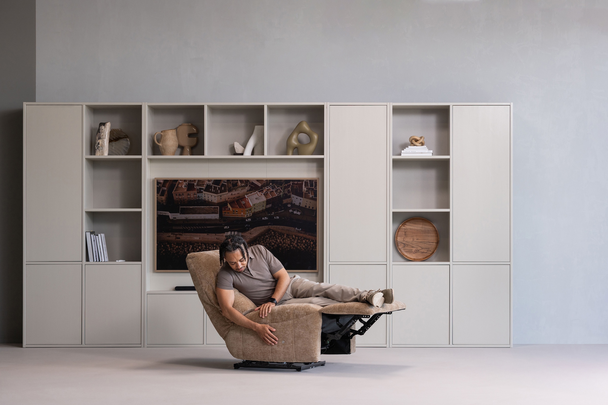 WOOOD Wohnwand »Meggy FSC®-Kiefernholz mit Druckmechanismus B 160 x D 40 x H 215 cm«