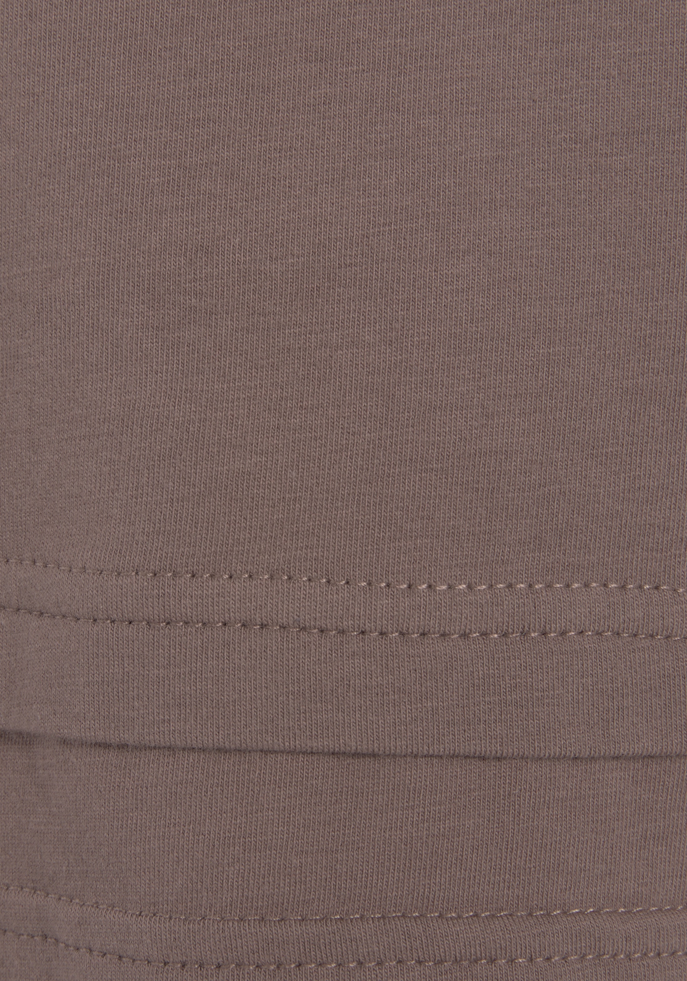 LASCANA Kurzarmshirt, mit kastigem Schnitt und Lagen-Look