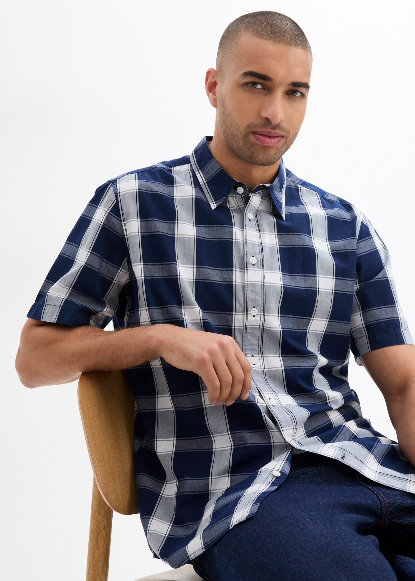 bonprix Kurzarmhemd Regular Fit, aus Baumwolle, mit Allover Karomuster, mit Kentkragen