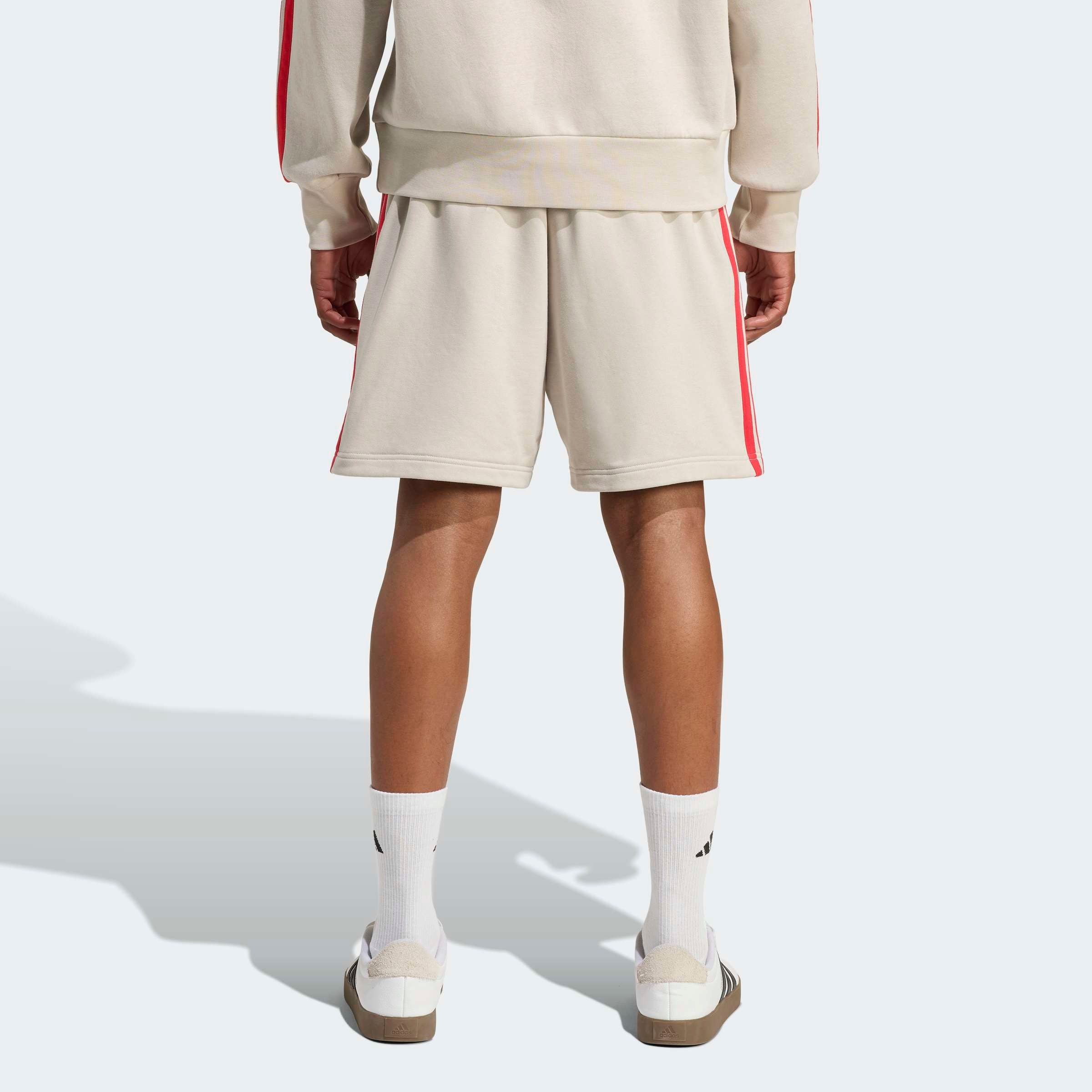 adidas Sportswear Shorts »ESSENTIALS 3-STREIFEN FRENCH TERRY«  für Laufaktivitäten und sportliche Anlässe, mit Kordelverschluss