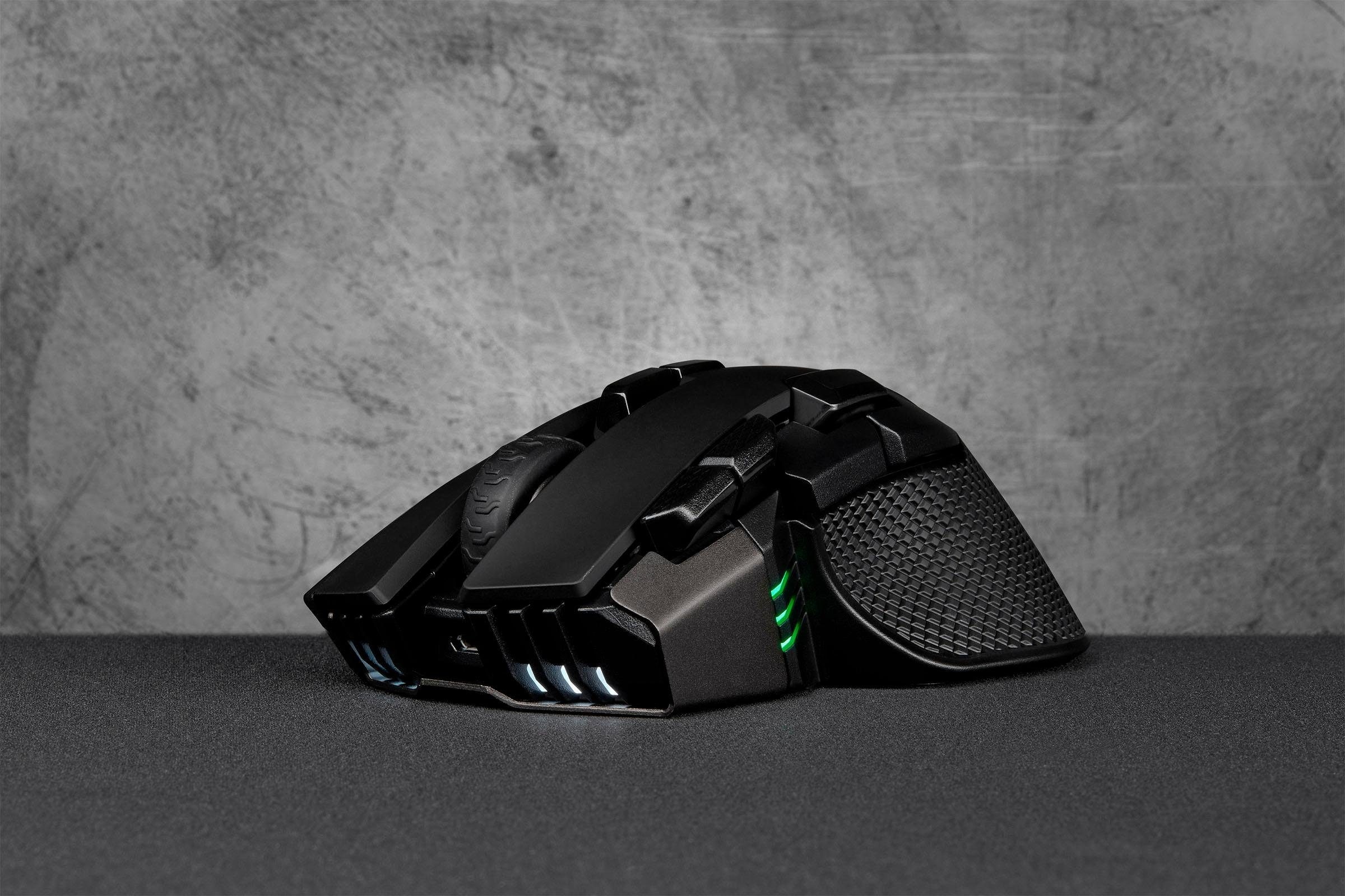 Corsair Gaming-Maus »IRONCLAW RGB WIRELESS Rechargeable«, Bluetooth-kabelgebunden, 1 MHz