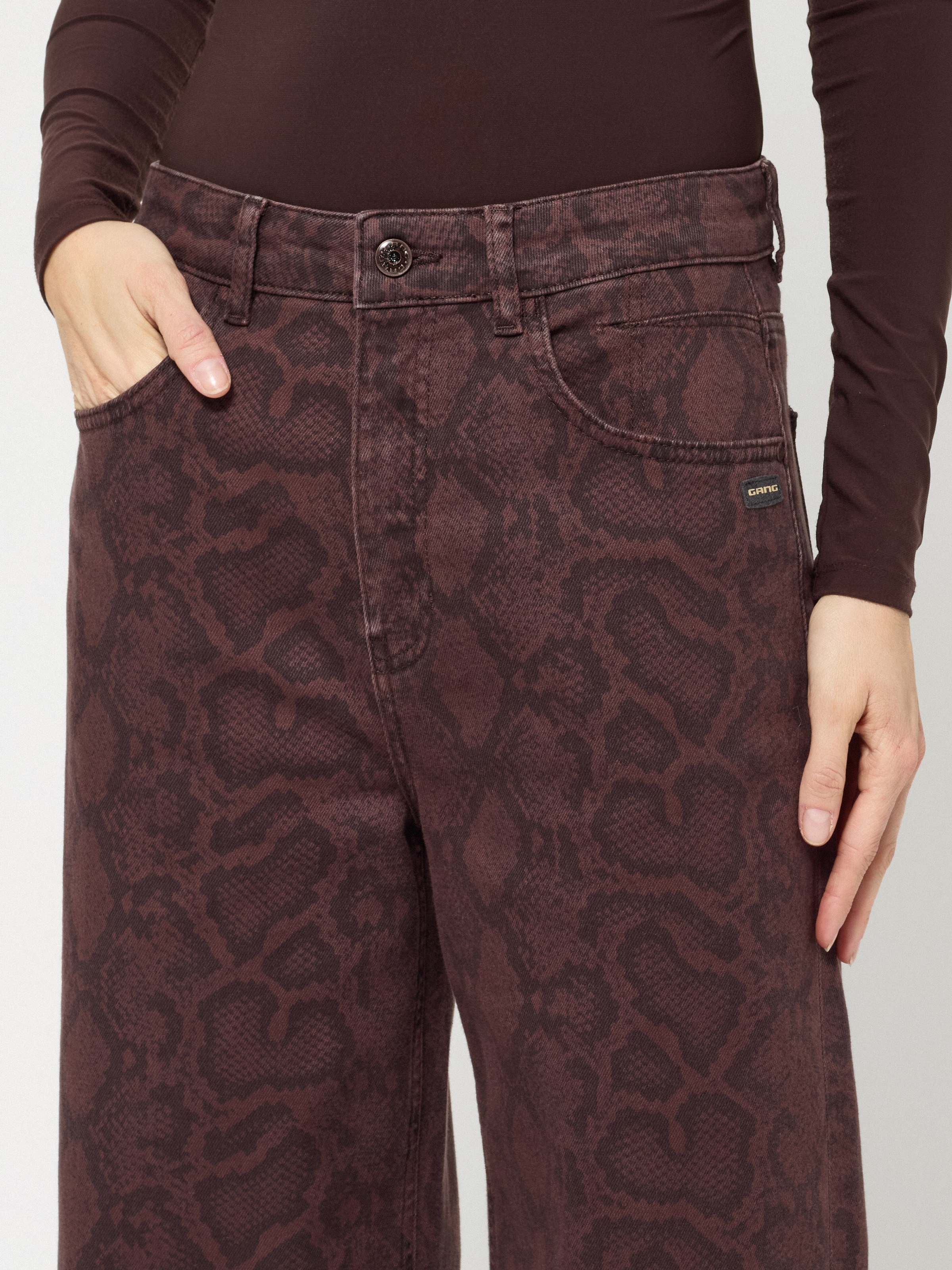 GANG Loose-fit-Jeans »94SARINA« im Barrel Fit mit Knie-Abnähern, Snake Print