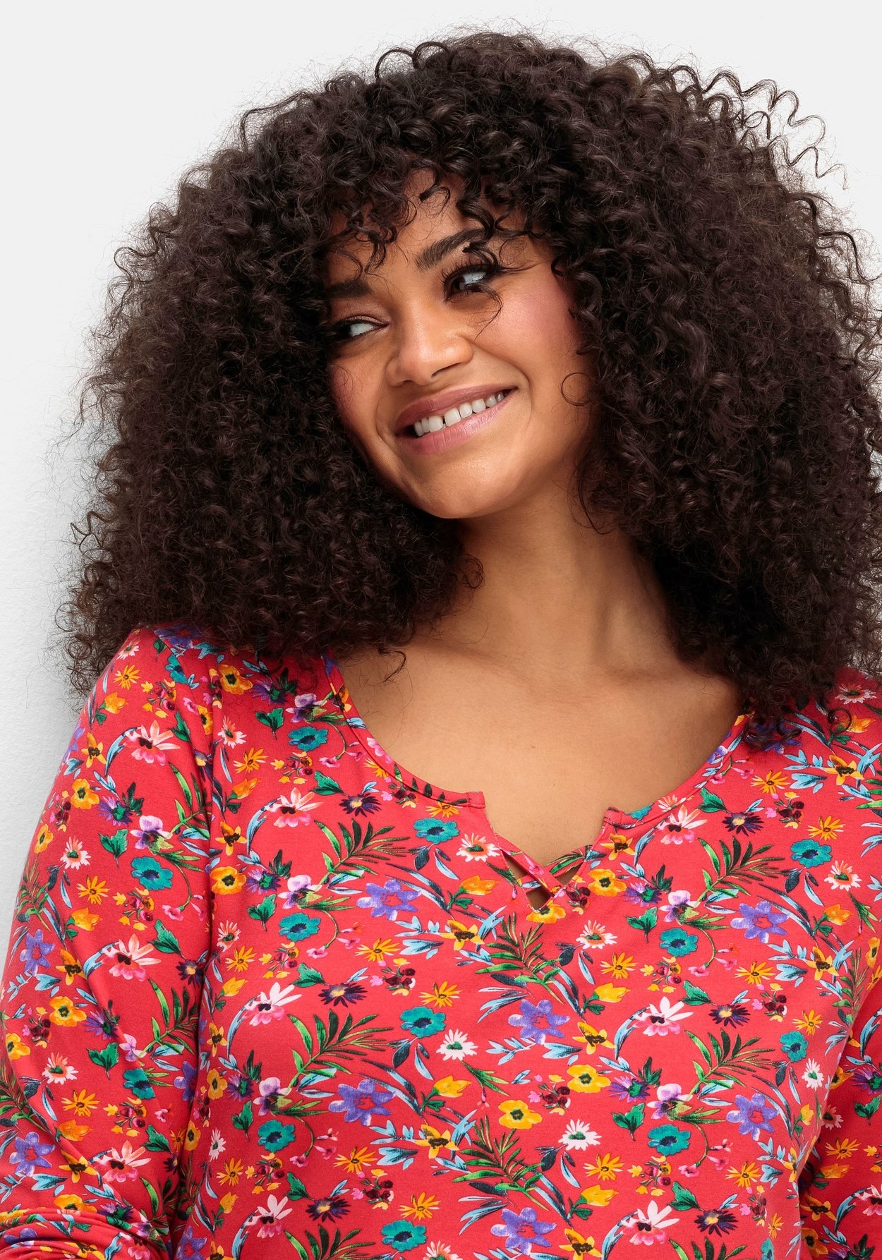 Sheego Longshirt »Longshirt mit Blümchen-Alloverdruck«