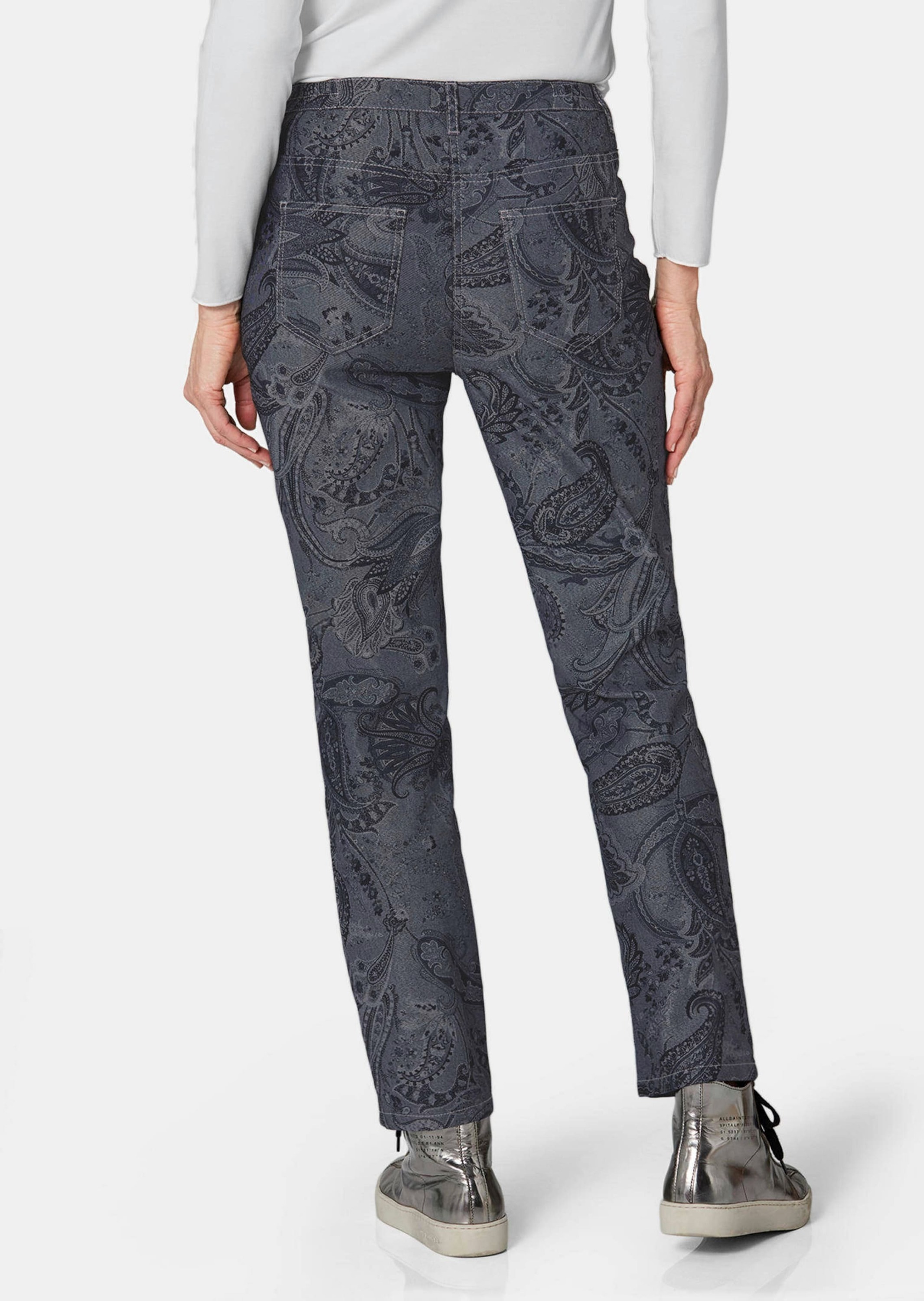 GOLDNER 2-in-1-Hose »Kurzgröße Druckhose CARLA mit Paisley-Muster«