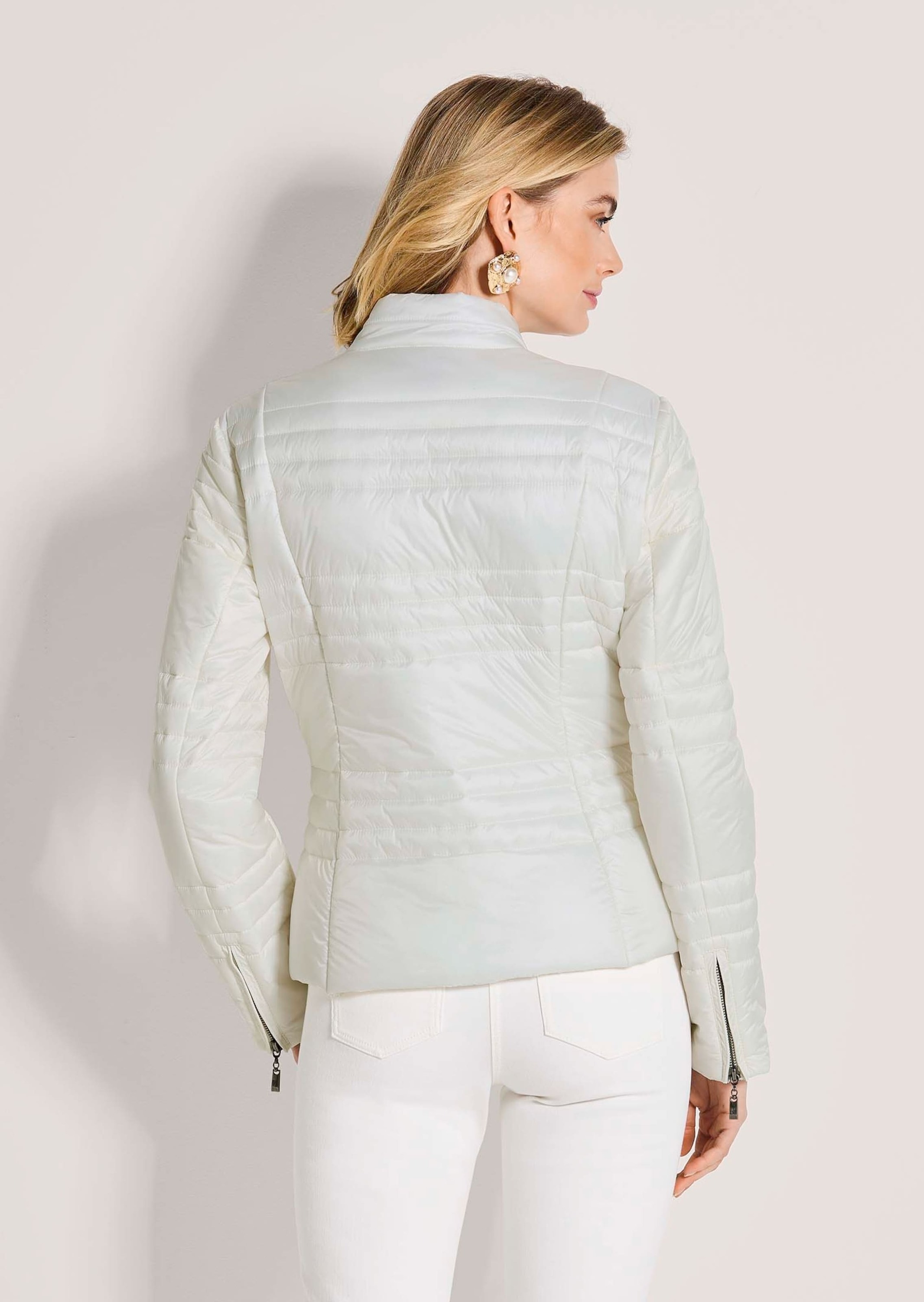 MADELEINE Steppjacke »Steppjacke Leichte Steppjacke mit Stehkragen«