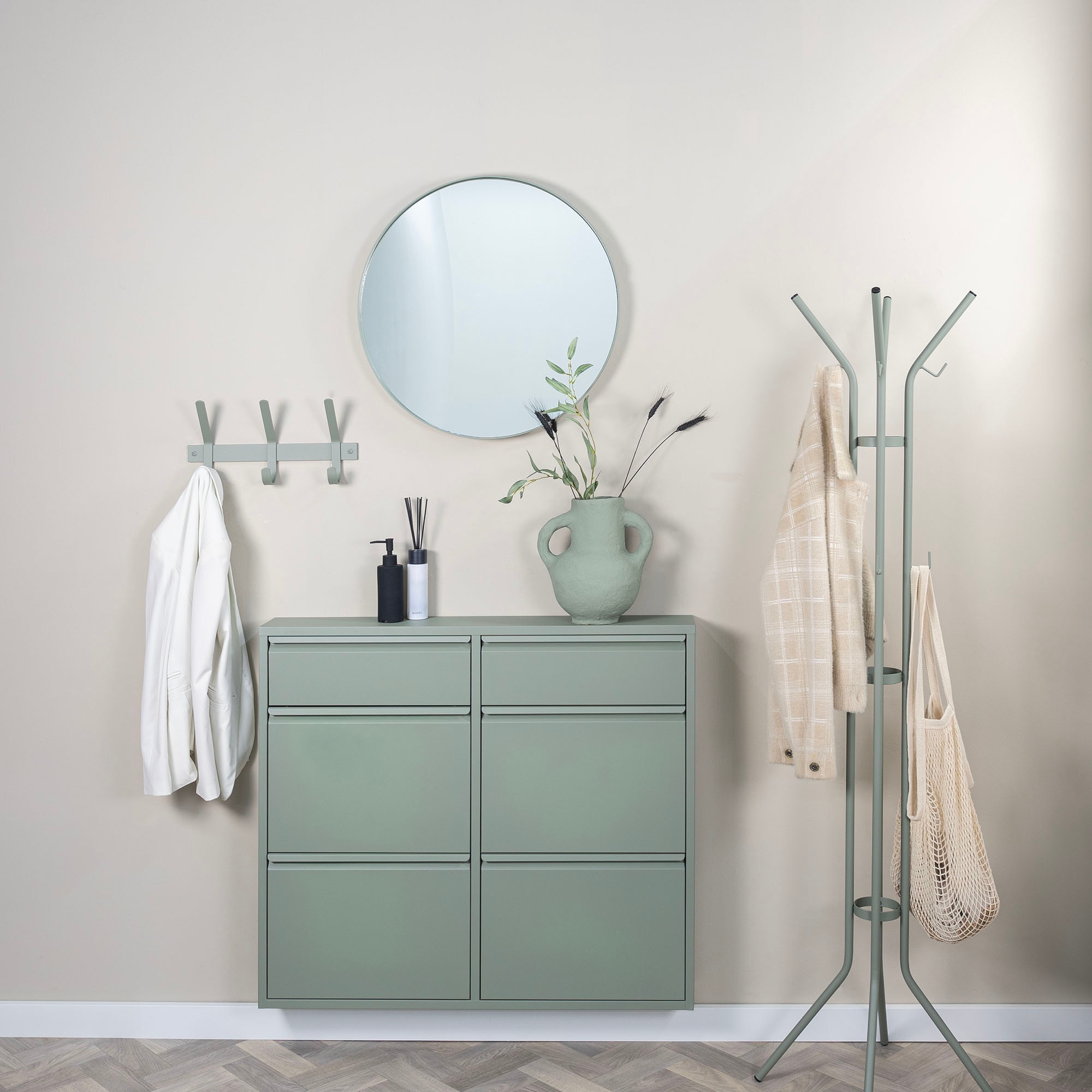 Spinder Design Garderobenständer »Jessy« Platzsparender Garderobenständer aus Stahl, 8 Haken & Schirmständer in grün