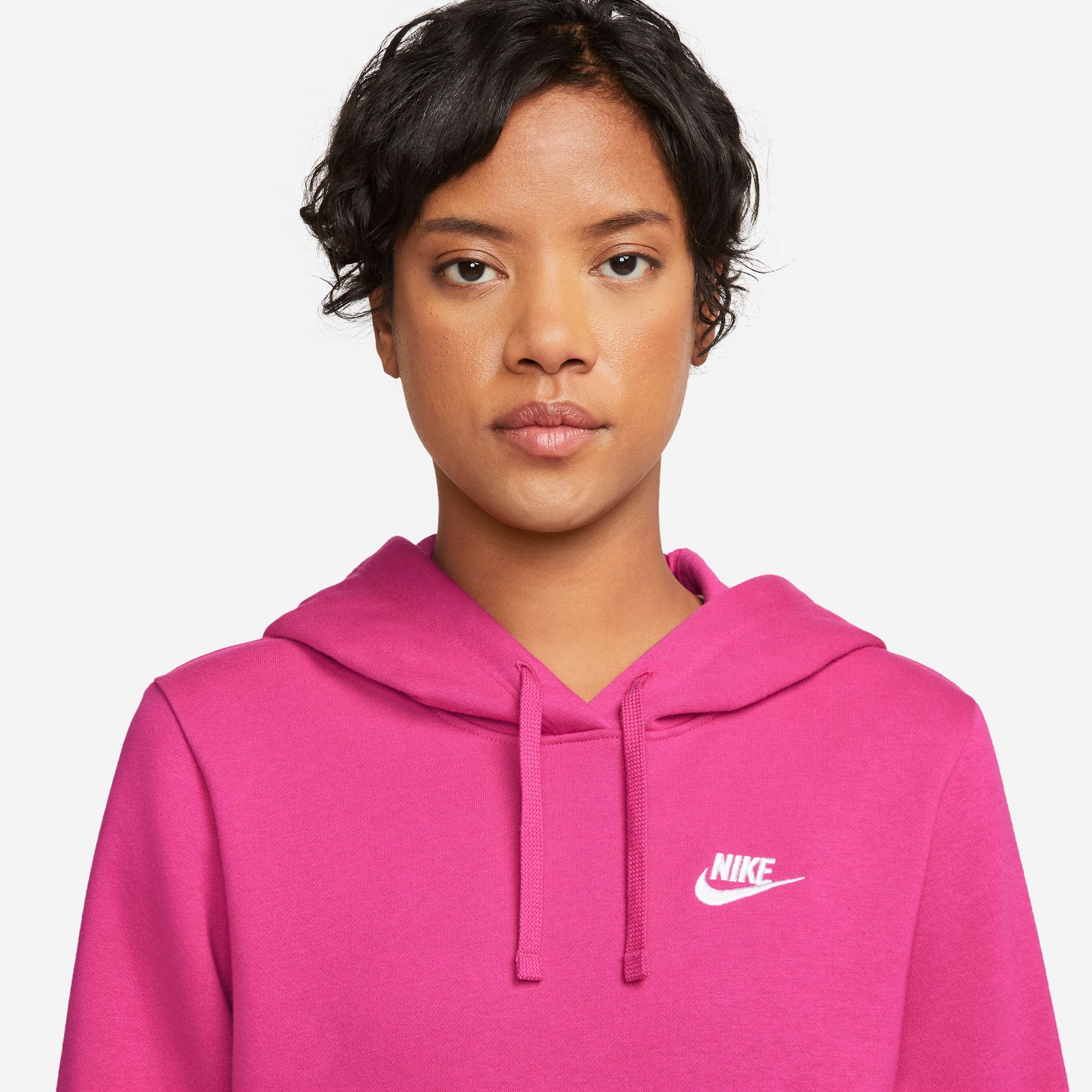 Nike Sportswear Kapuzensweatshirt »CLUB FLEECE WOMEN'S PULLOVER HOODIE«, Damen Kapuzenpullover aus weichem Fleece Material