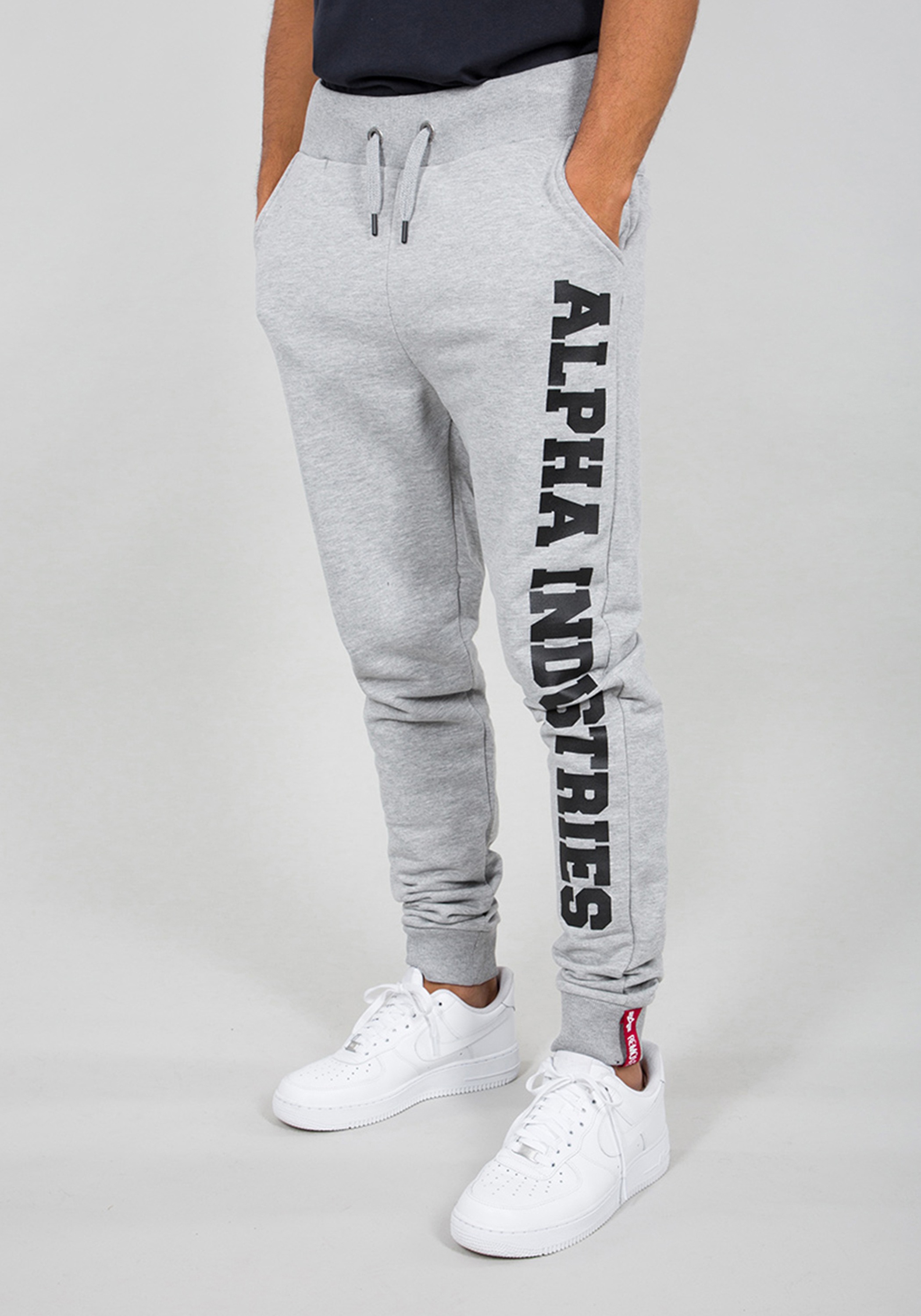 Alpha Industries Jogginghose »Alpha Industries Men - Jogger Big Letters Jogger«
