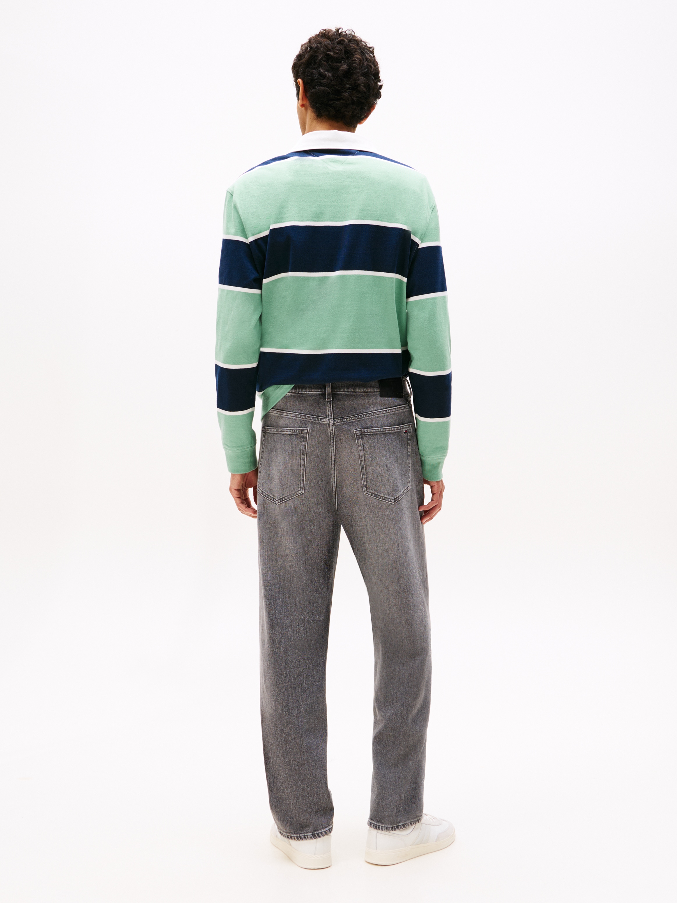 Tommy Jeans 5-Pocket-Jeans »Sonny Regular Tapered«, mit dezenter Waschung
